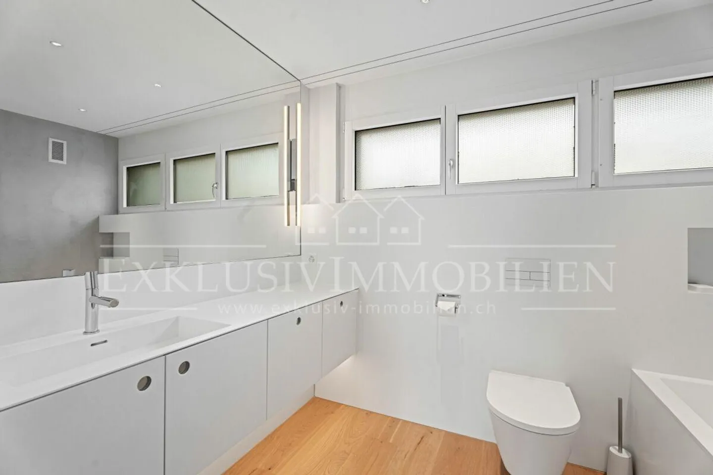 Luxurious living meets timeless elegance - Photo 6 of 6