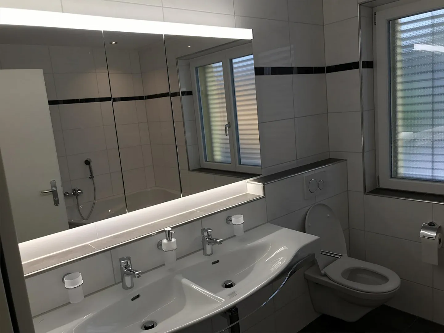 Exklusives 8,5-Zimmer-Einfamilienhaus mit Pool, Sauna & PV-Anlage - Photo 10 of 21