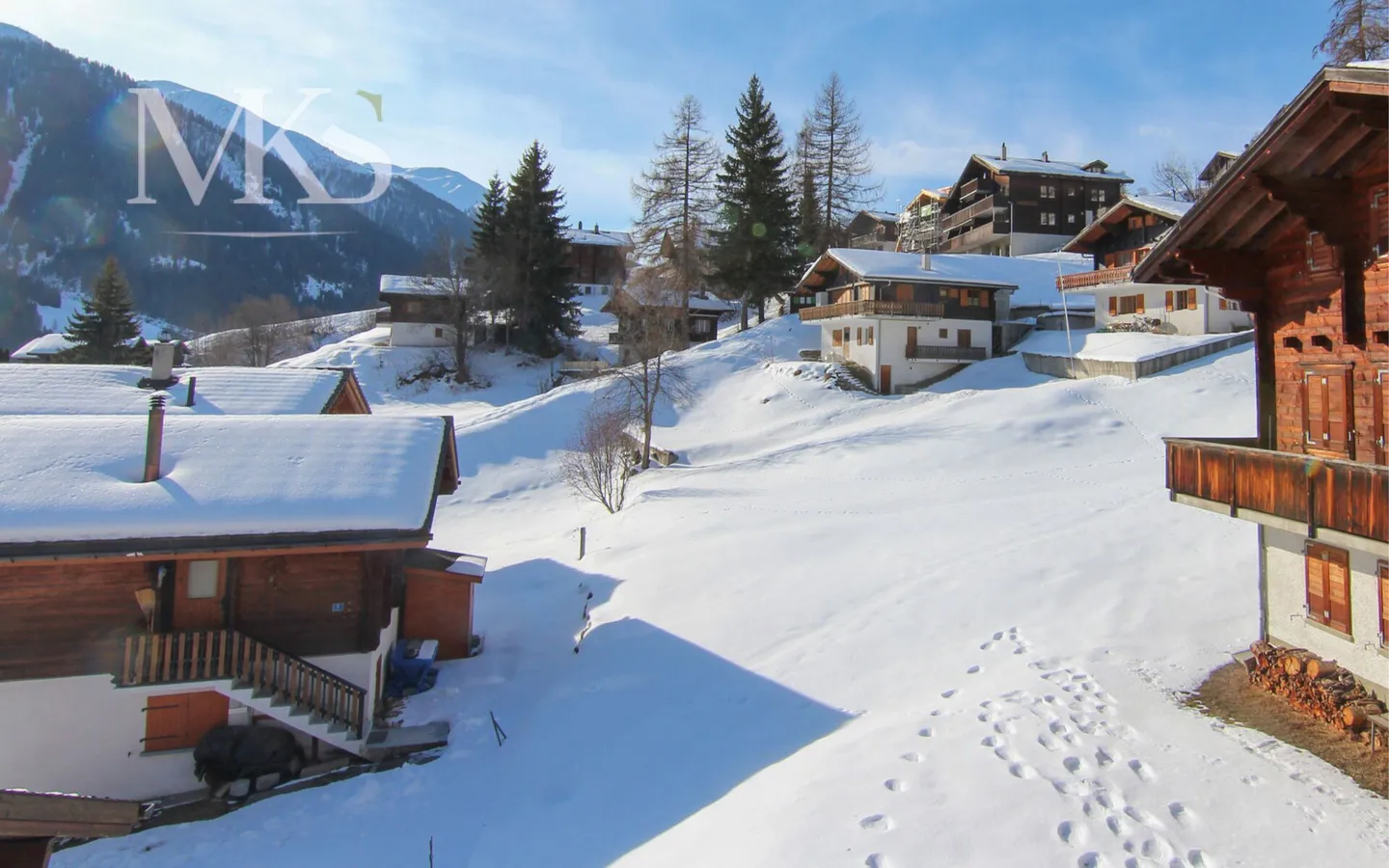 Chalet ensoleillé à Goms - Résidence secondaire librement vendable - Photo 6 sur 18