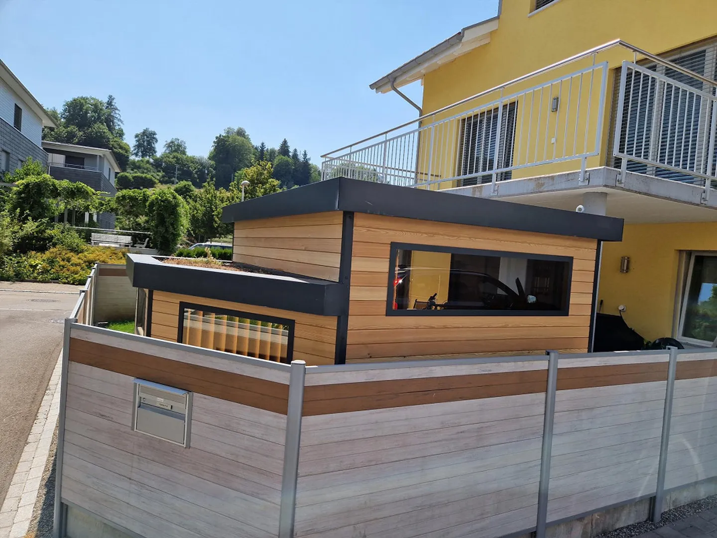 Exklusives 8,5-Zimmer-Einfamilienhaus mit Pool, Sauna & PV-Anlage - Photo 9 of 21