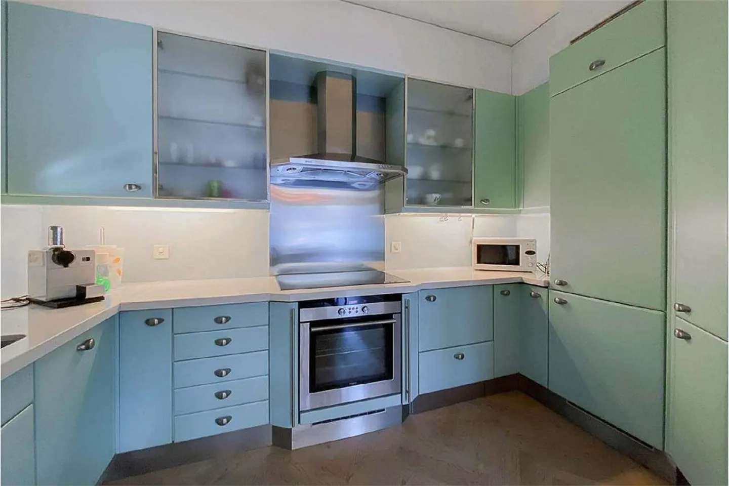 Appartement exclusif de 4,5 pièces avec vue sur le lac, quai privé et place de bateau - Photo 4 sur 13