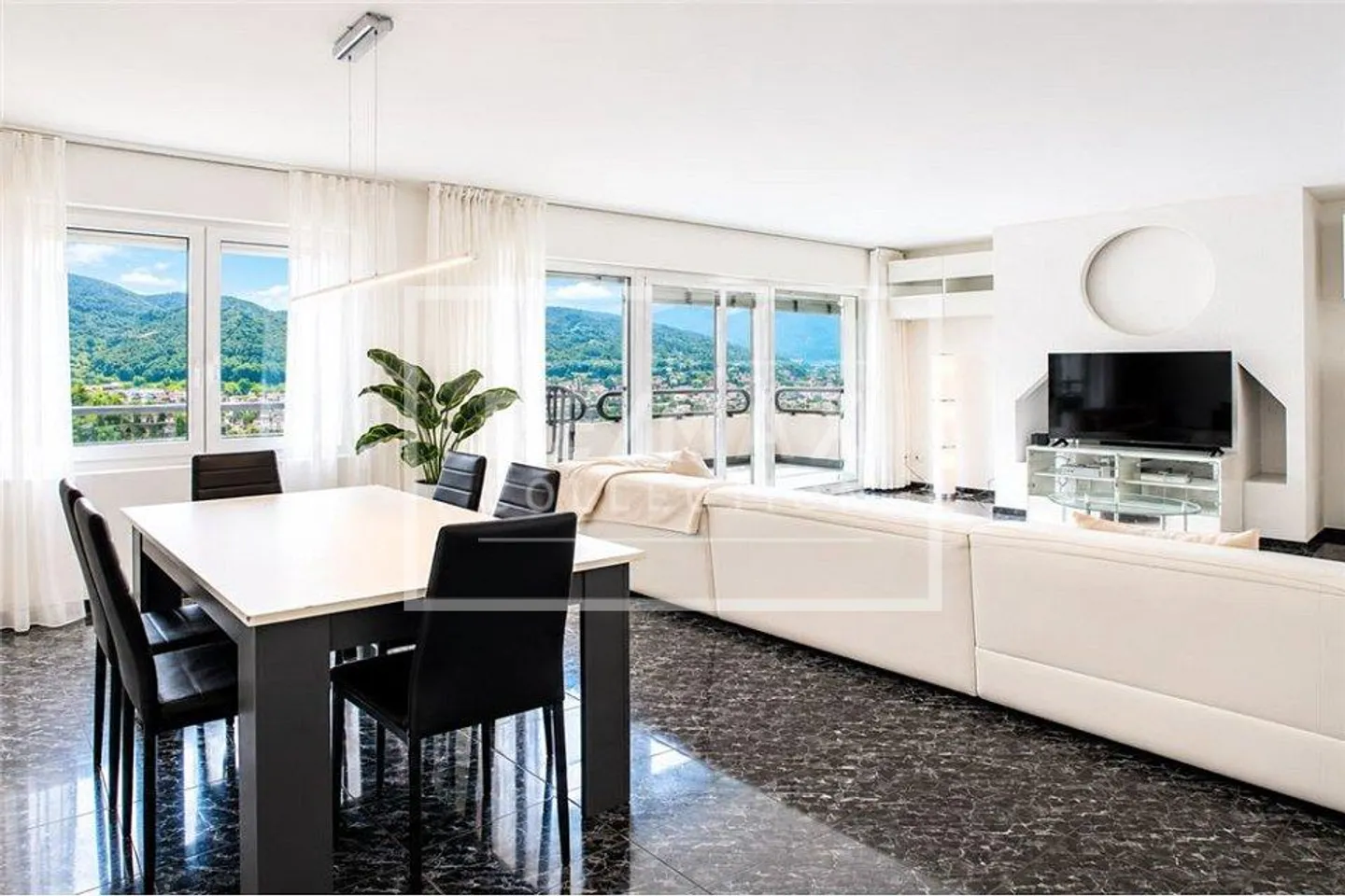 Komfortables Apartment mit Terrasse - Foto 1 von 13
