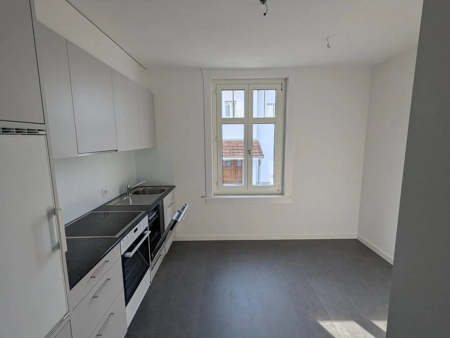 Bella appartamento di 4 stanze nel cuore di Romanshorn. - Foto 1 di 19