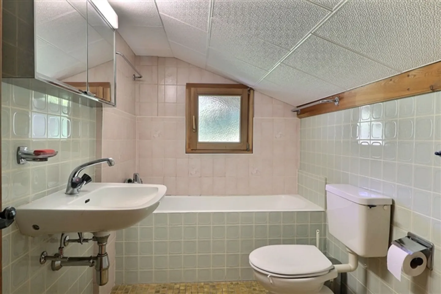 OPPORTUNITÉ À SAISIR - BELLE VUE DANS UN ENDROIT CALME - Photo 9 sur 13