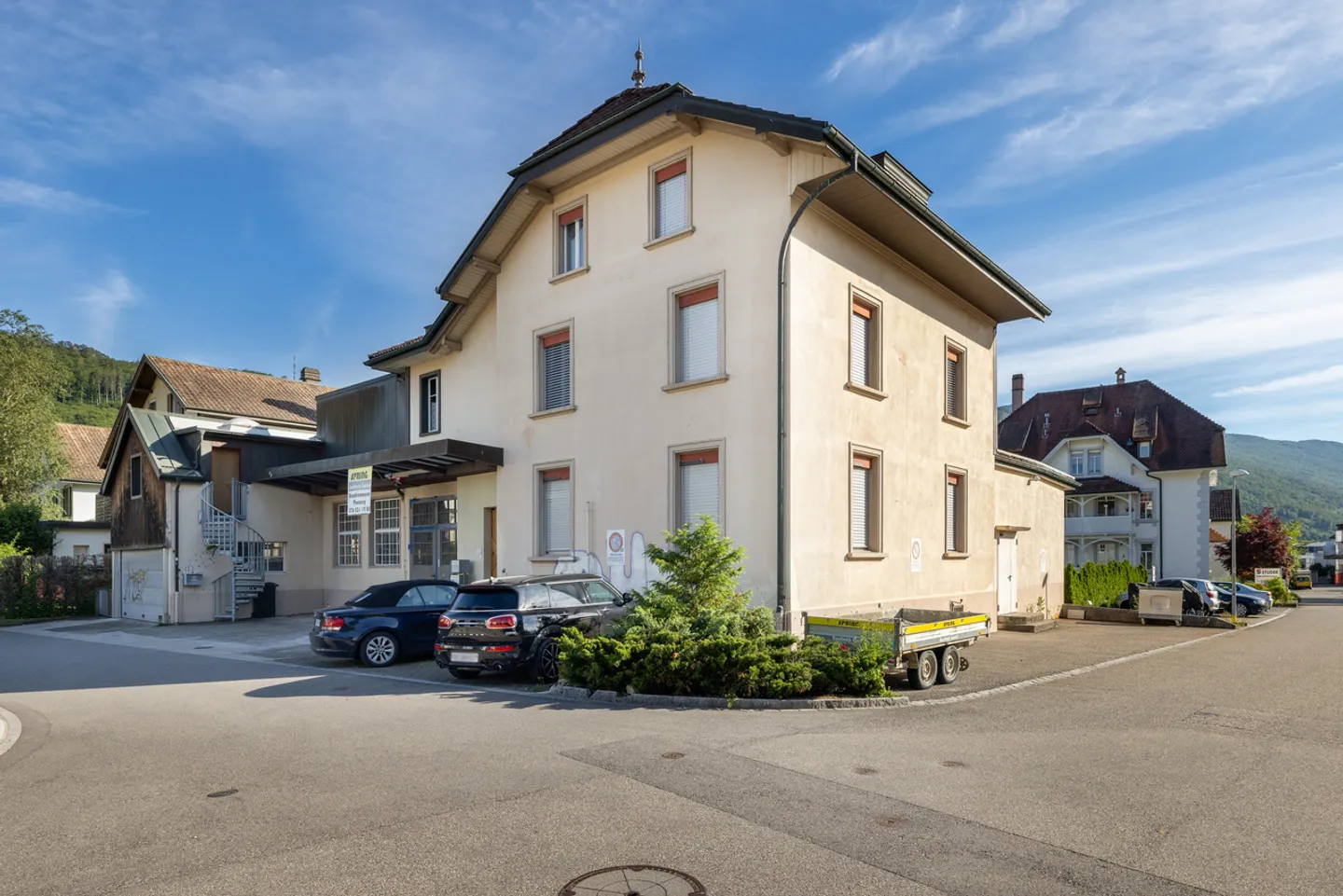 Edificio ad uso misto in affitto - Foto 1 di 13