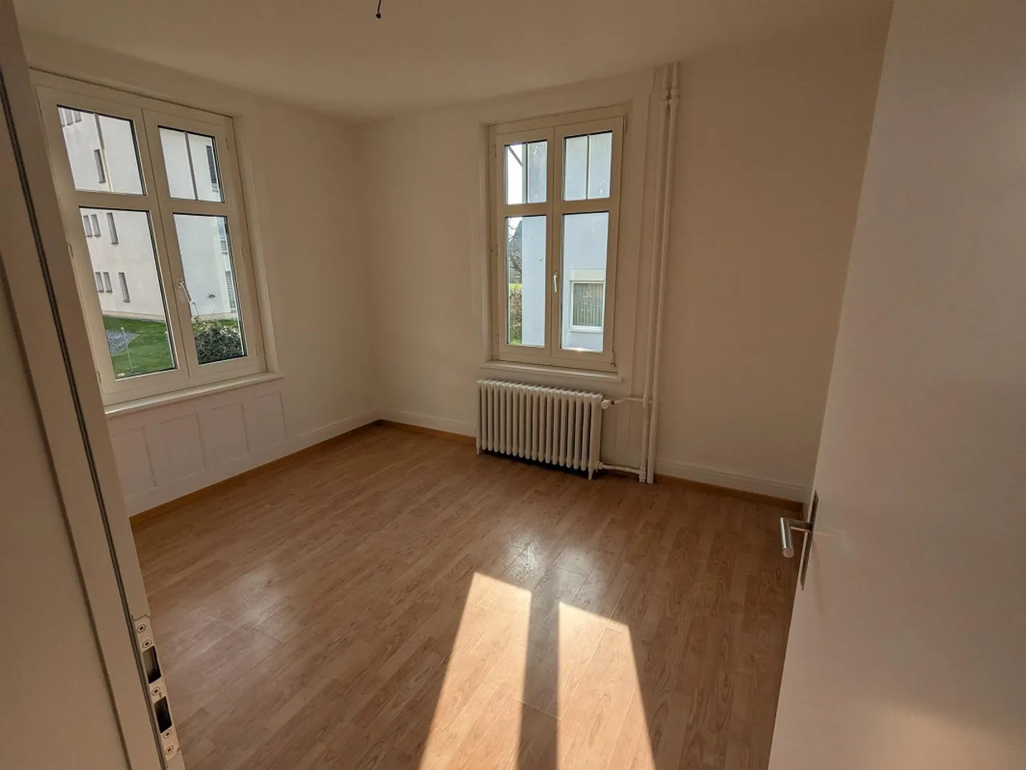 Bella appartamento di 4 stanze nel cuore di Romanshorn. - Foto 7 di 19