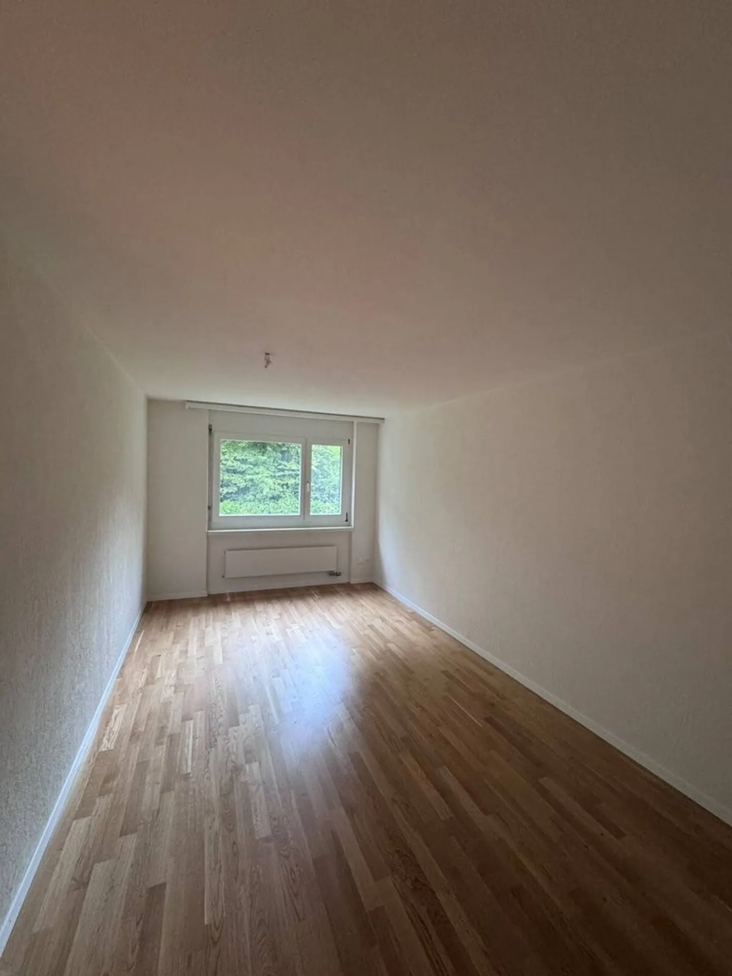 Appartamento 2.5 stanze appena ristrutturato con balcone a Baden - Foto 3 di 5