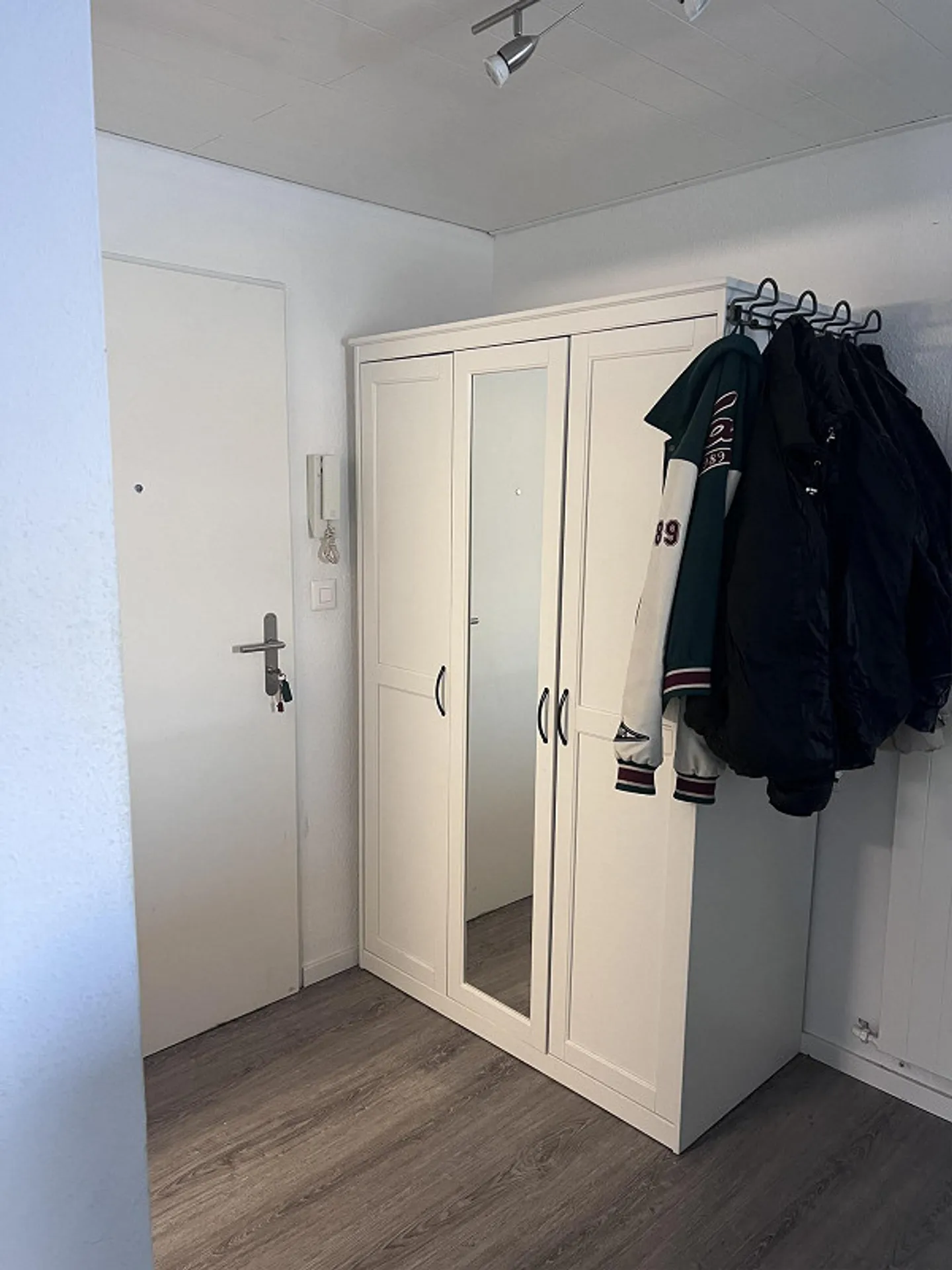 1.5 Room Attic Apartment in Therwil - Photo 5 of 5