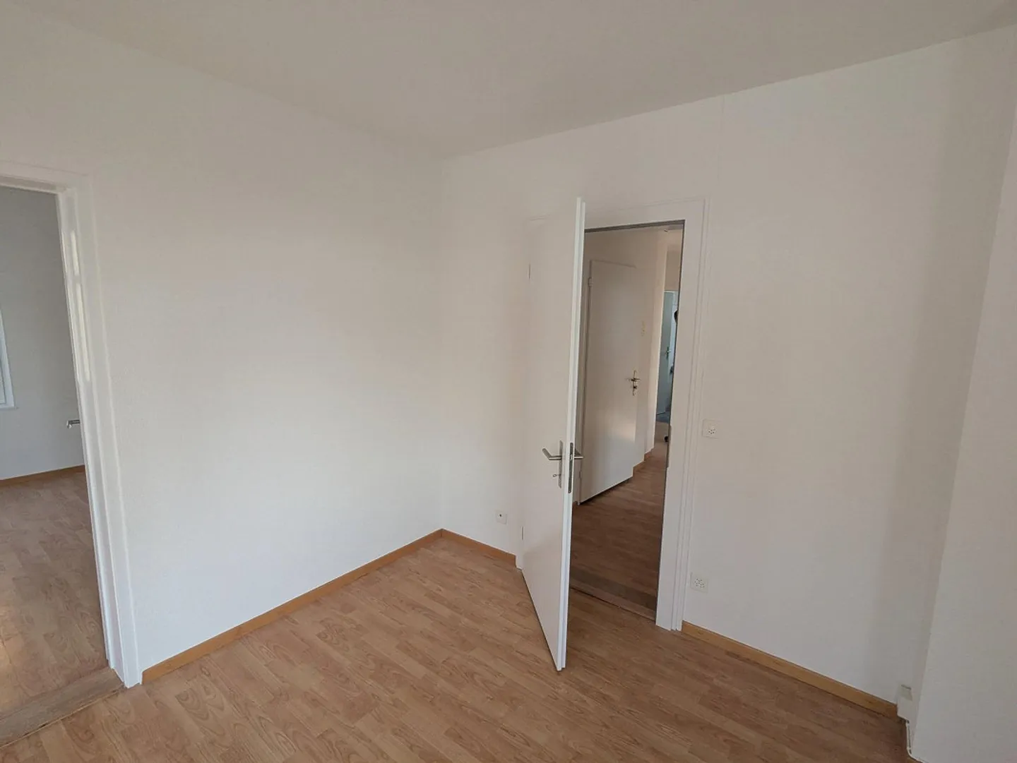 Bella appartamento di 4 stanze nel cuore di Romanshorn. - Foto 12 di 19