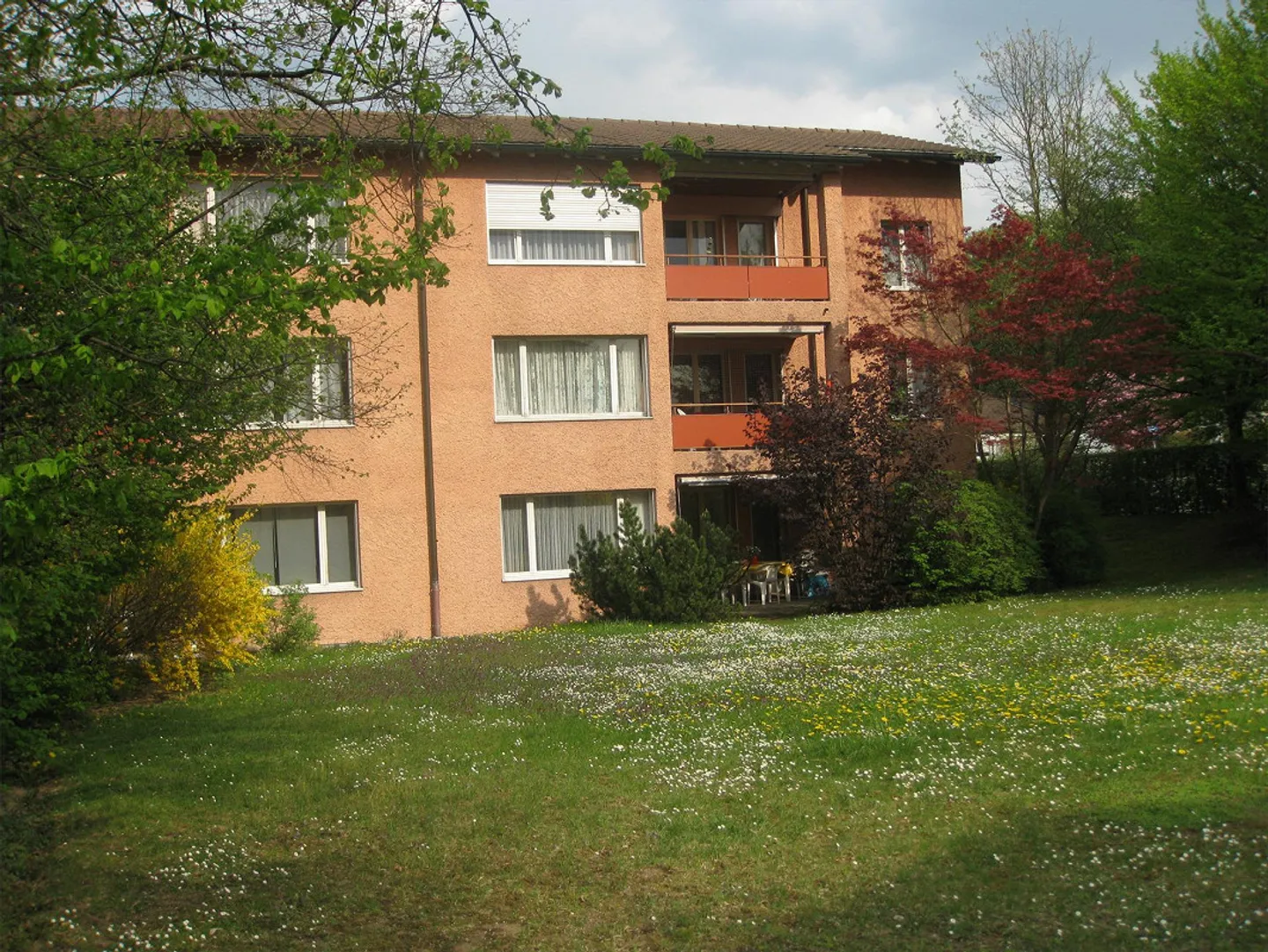 Geräumige Wohnung in ruhiger Lage - Foto 1 von 9