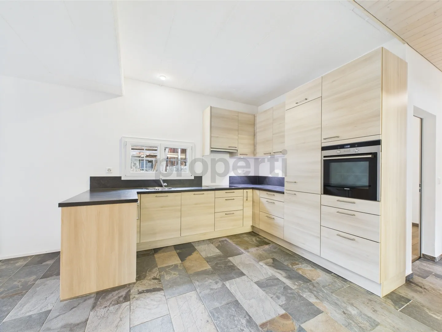 Charmante 4-Zimmer-Wohnung in Sedrun, Kanton GR - Foto 4 von 13