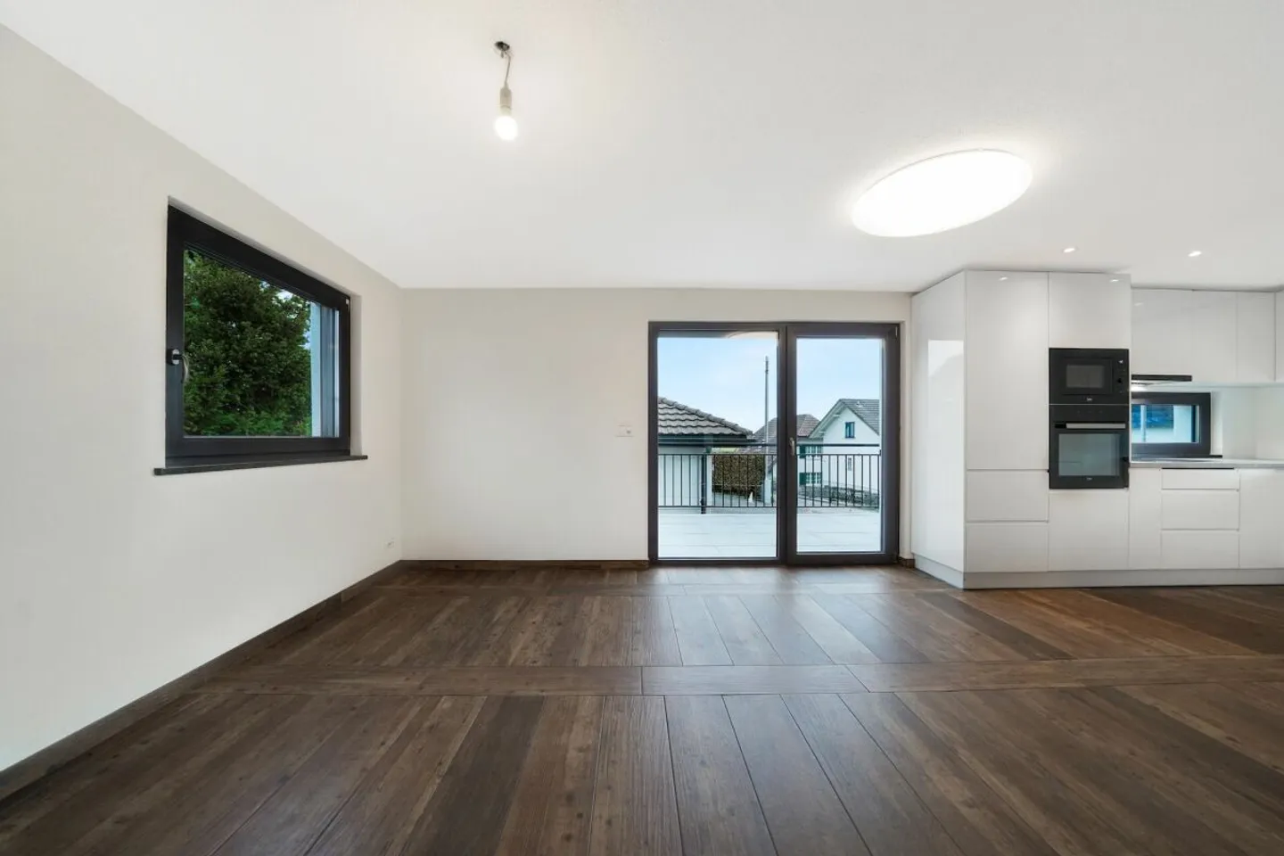 Maison individuelle jumelée neuve avec appartement séparé et grand carport - Photo 3 sur 15