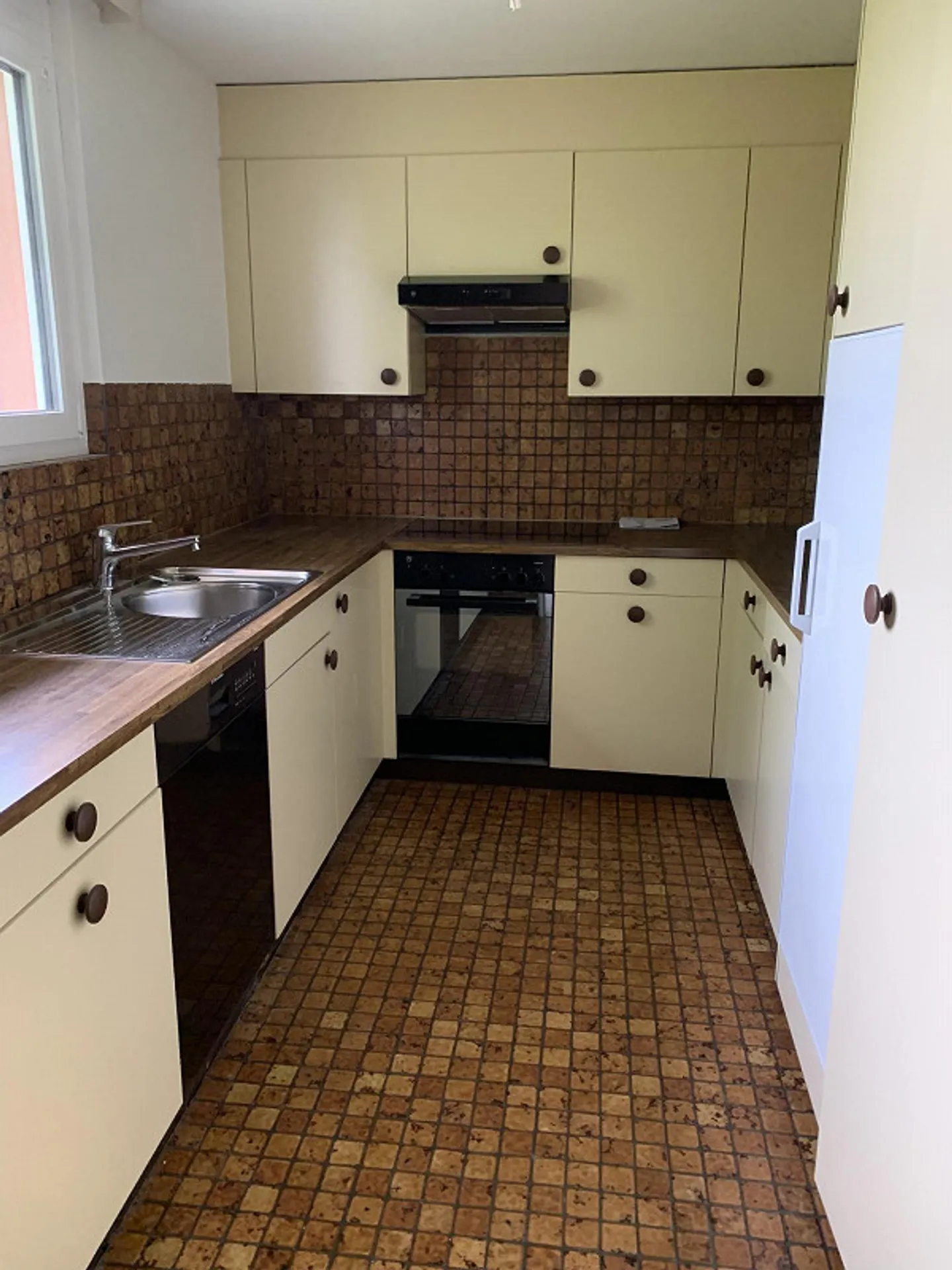 Geräumige Wohnung in ruhiger Lage - Foto 2 von 9