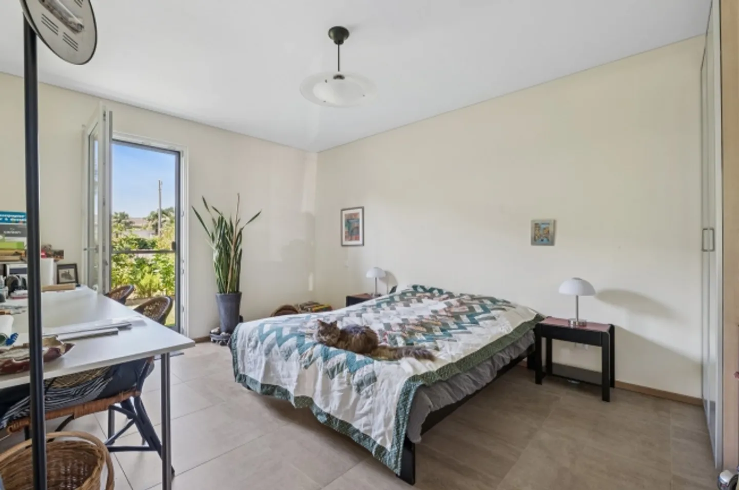 Villa attraente circondata da palme - Foto 5 di 8