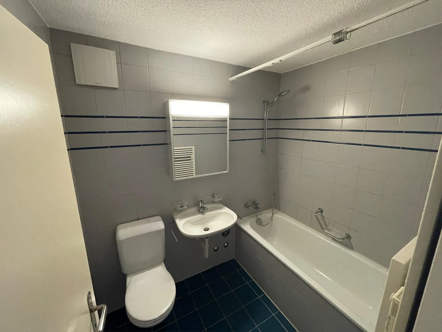 Central Apartment in Uster - Photo 3 of 4
