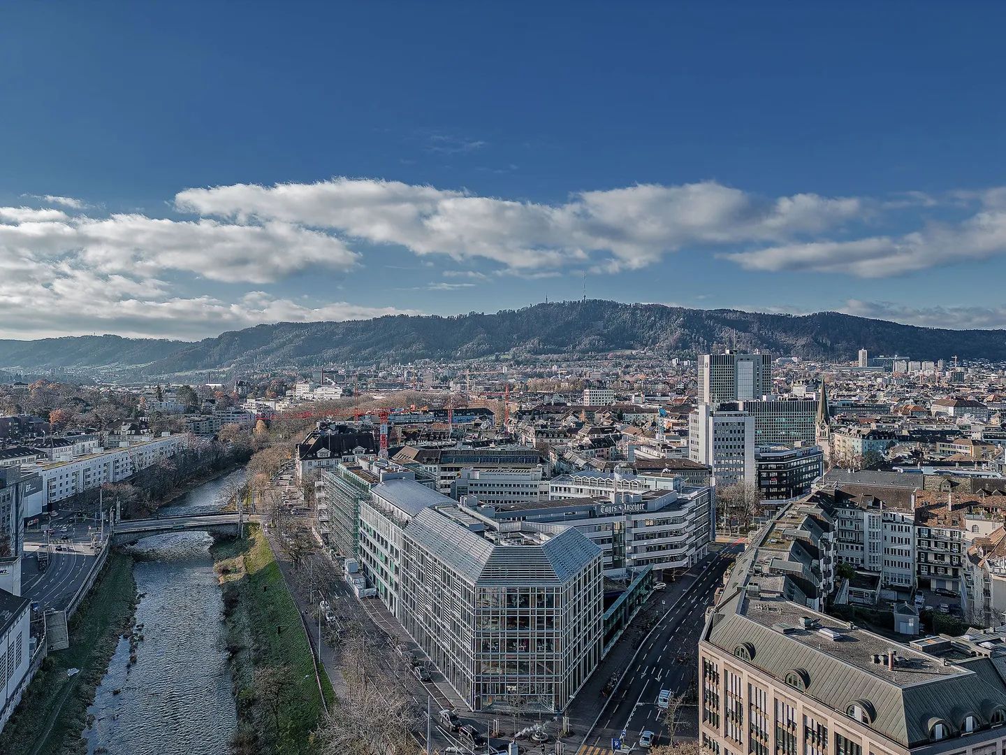 Plug & Play dans le quartier animé 4 - Photo 1 sur 8