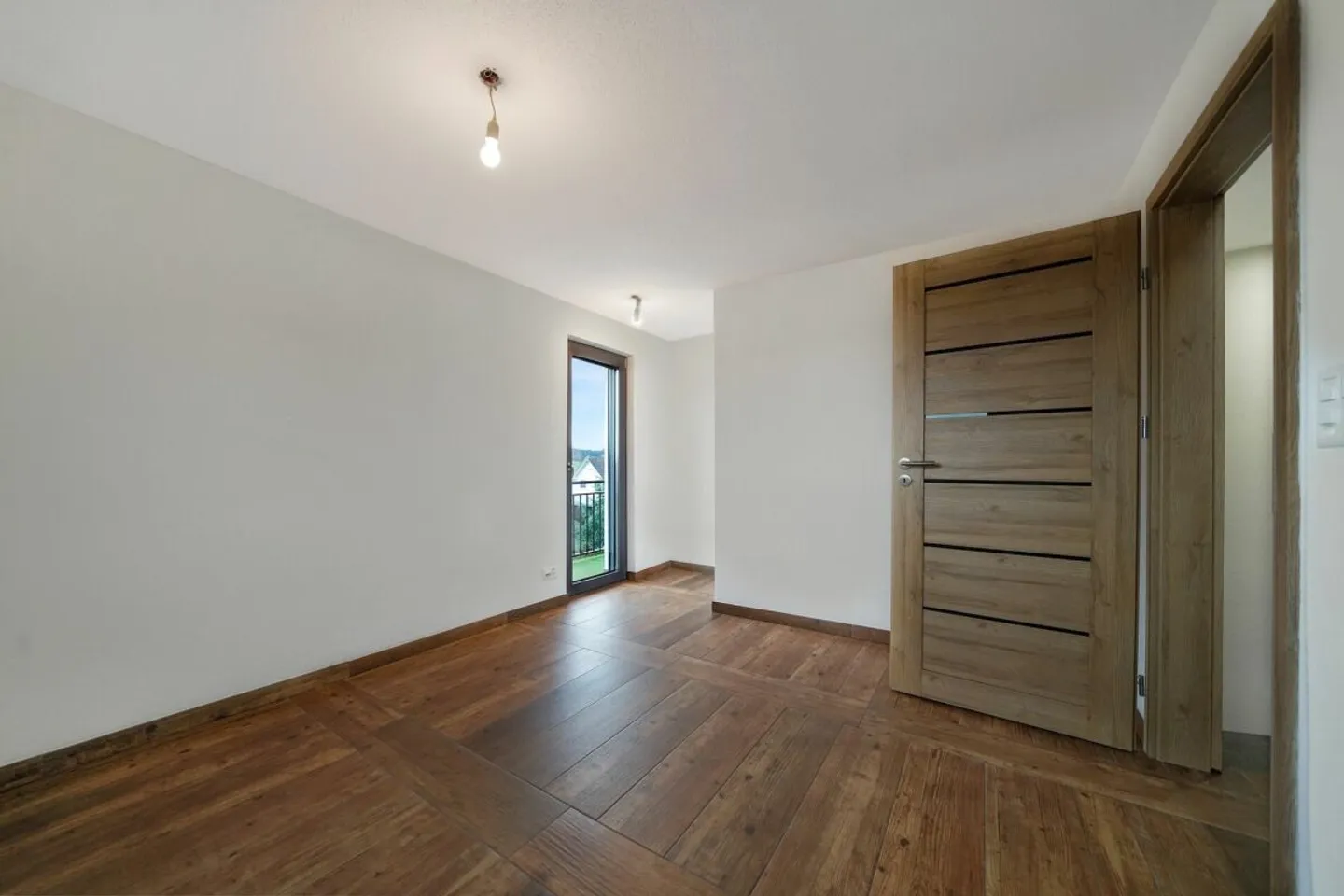 Maison individuelle jumelée neuve avec appartement séparé et grand carport - Photo 8 sur 15