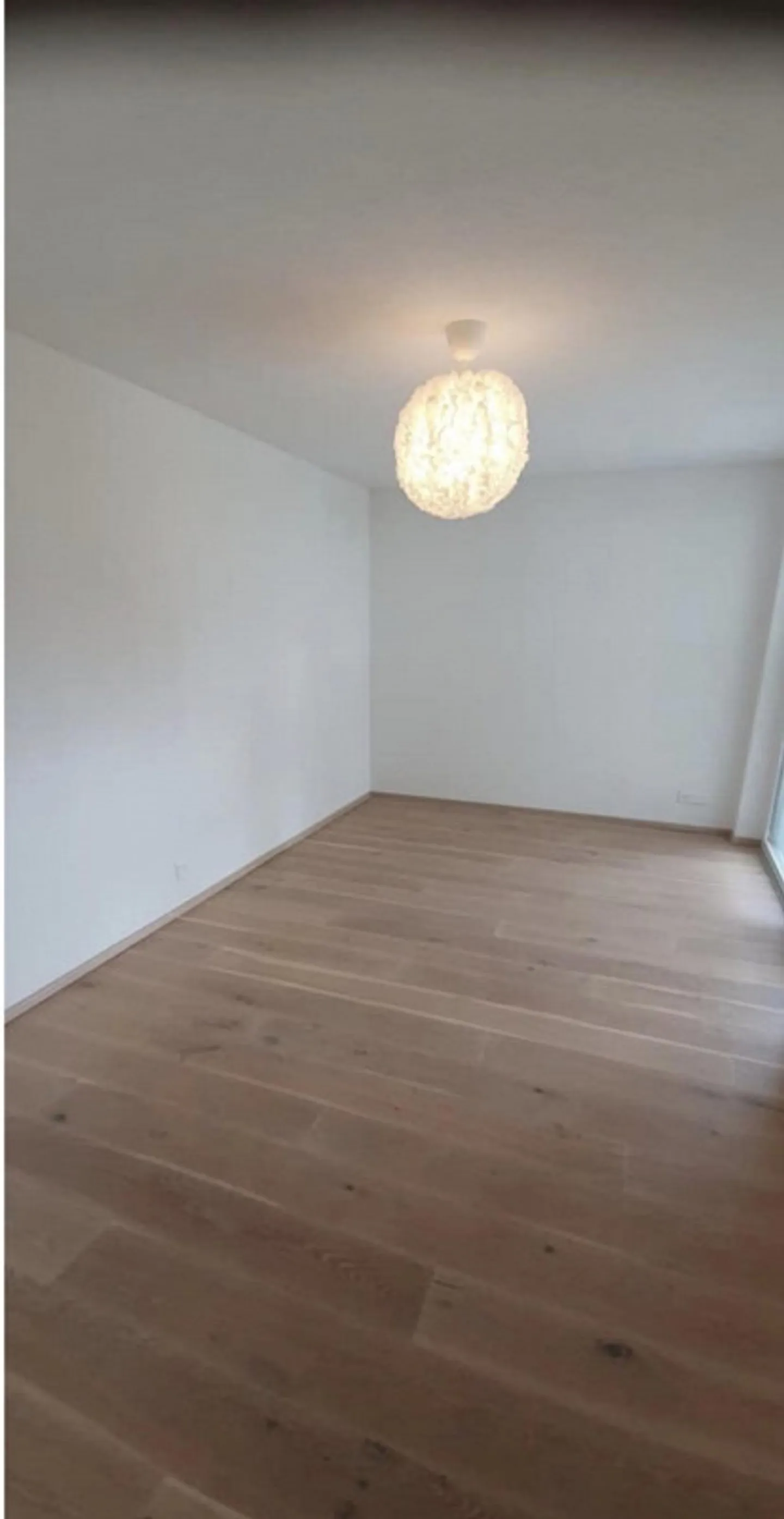 Attractive 2.5-room apartment with large garden - Photo 5 of 9