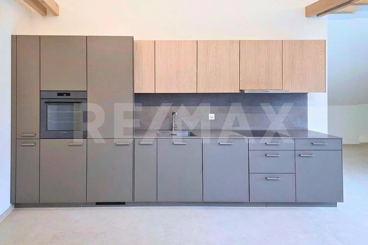 Loft - Penthouse Apartment in Central Location in Altdorf UR, First Rental - Photo 6 of 13