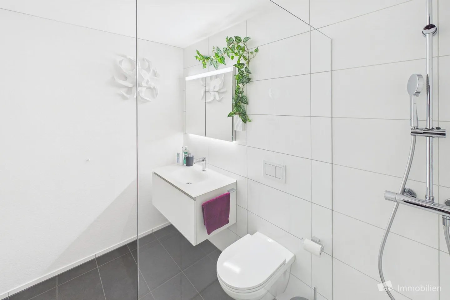 Quiet. Modern. Value-retaining. 2.5-room apartment in Sonnhof Park Inwil - Photo 7 of 15