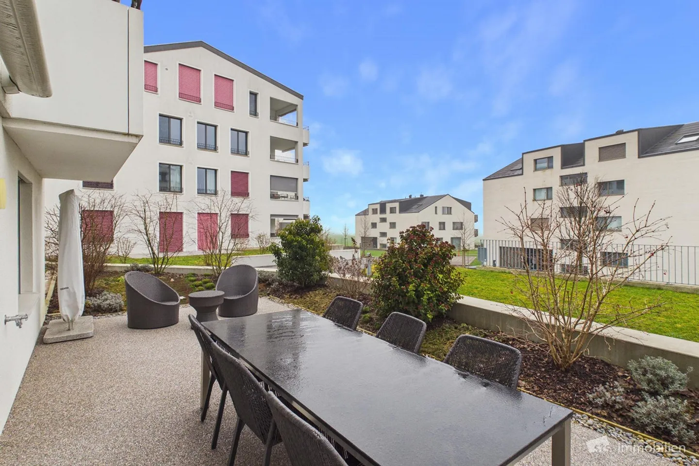 Quiet. Modern. Value-retaining. 2.5-room apartment in Sonnhof Park Inwil - Photo 9 of 15