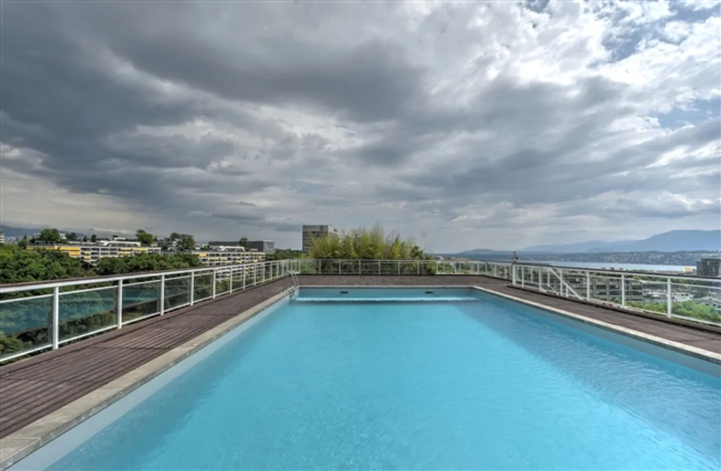 730 m2 of offices near the United Nations - Photo 6 of 6