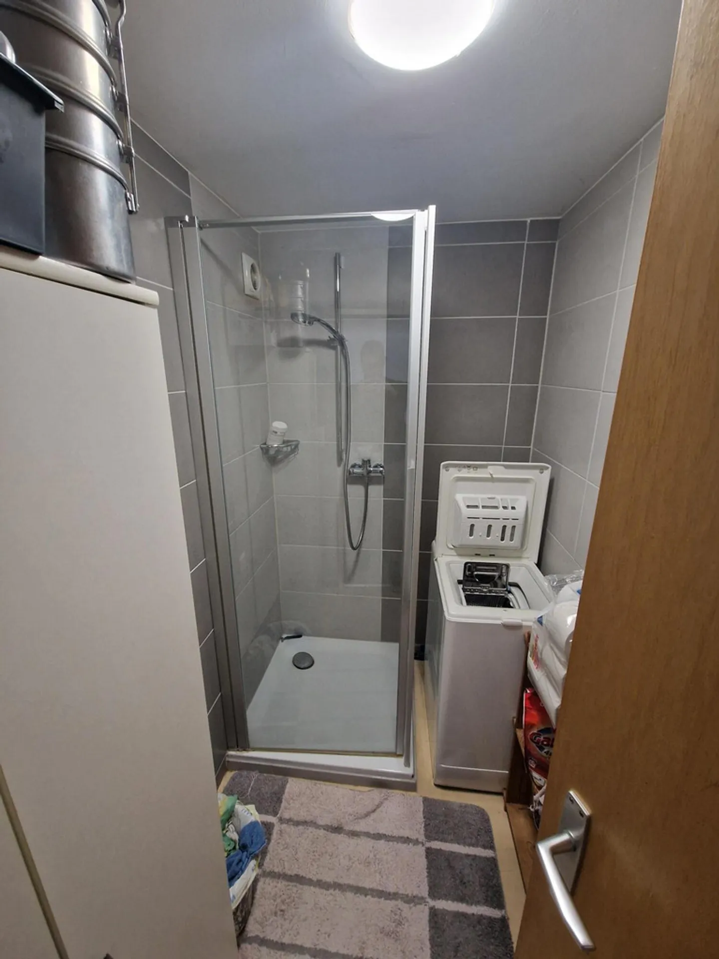 Ein neu isoliertes Gebäude mit direktem Zugang - Foto 5 von 7