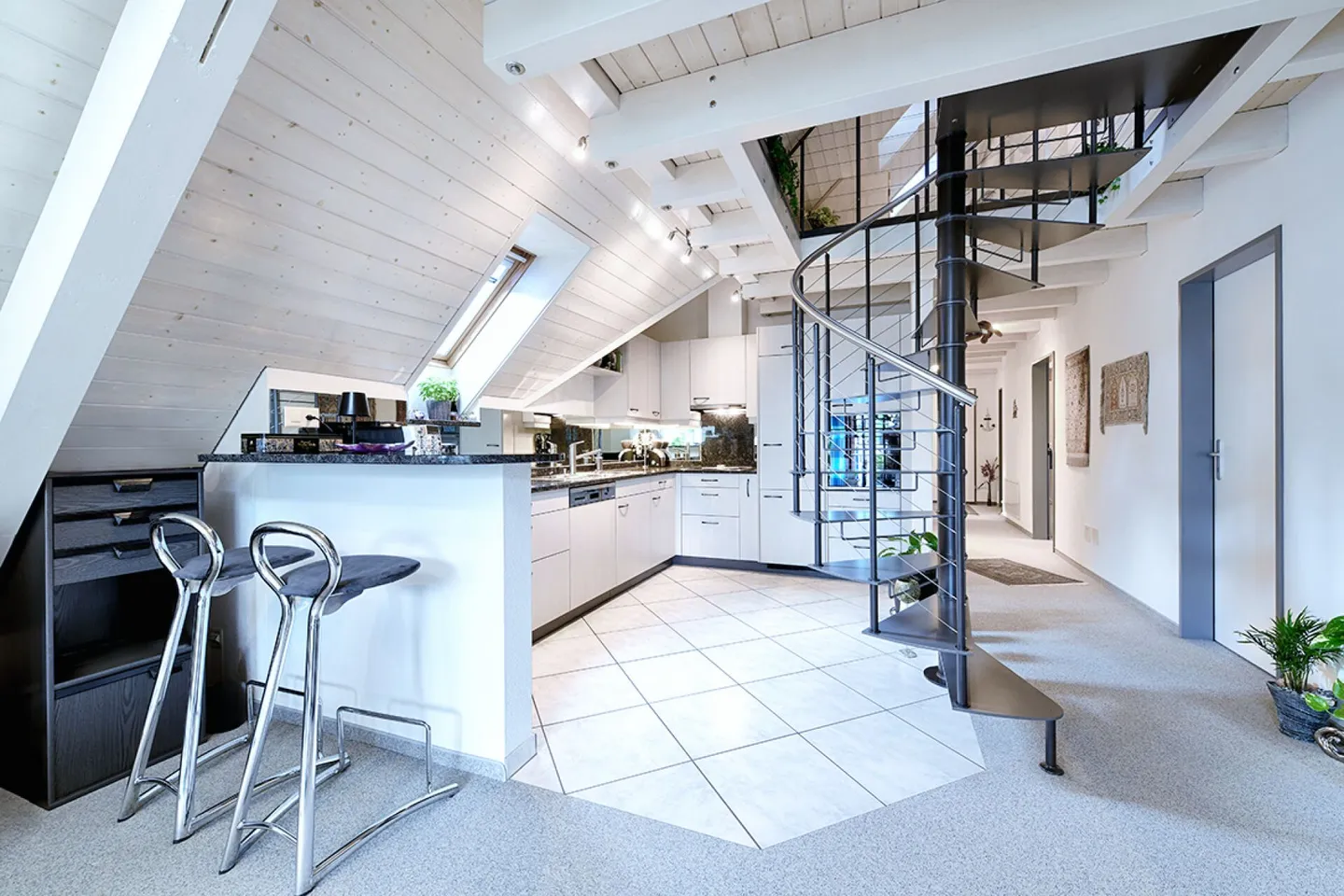 4.5-Zi. Dachmaisonette an ruhiger Lage - Foto 4 von 17