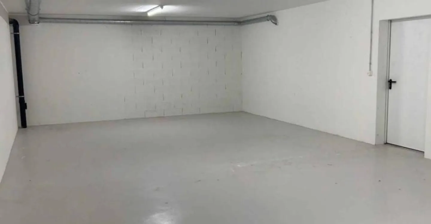 Sehr großer Lagerraum von 63 m² – Genf, Saint-Jean - Foto 3 von 3