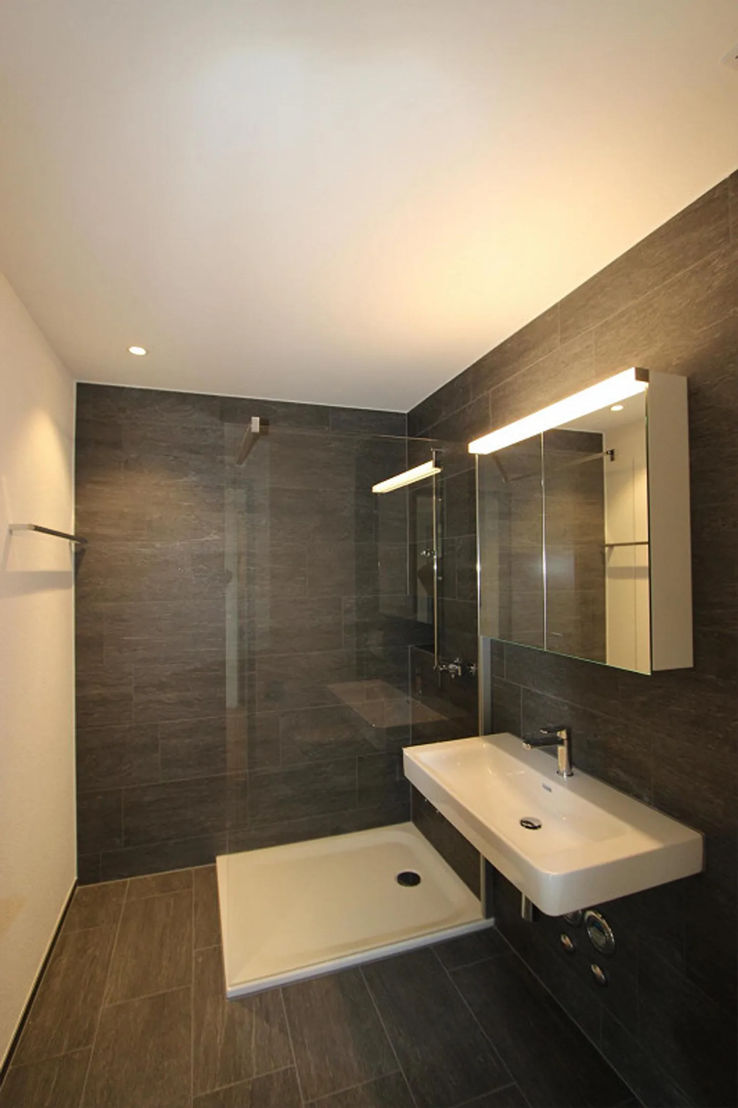 Moderne Wohnung in Pfäffikon - Foto 4 von 7