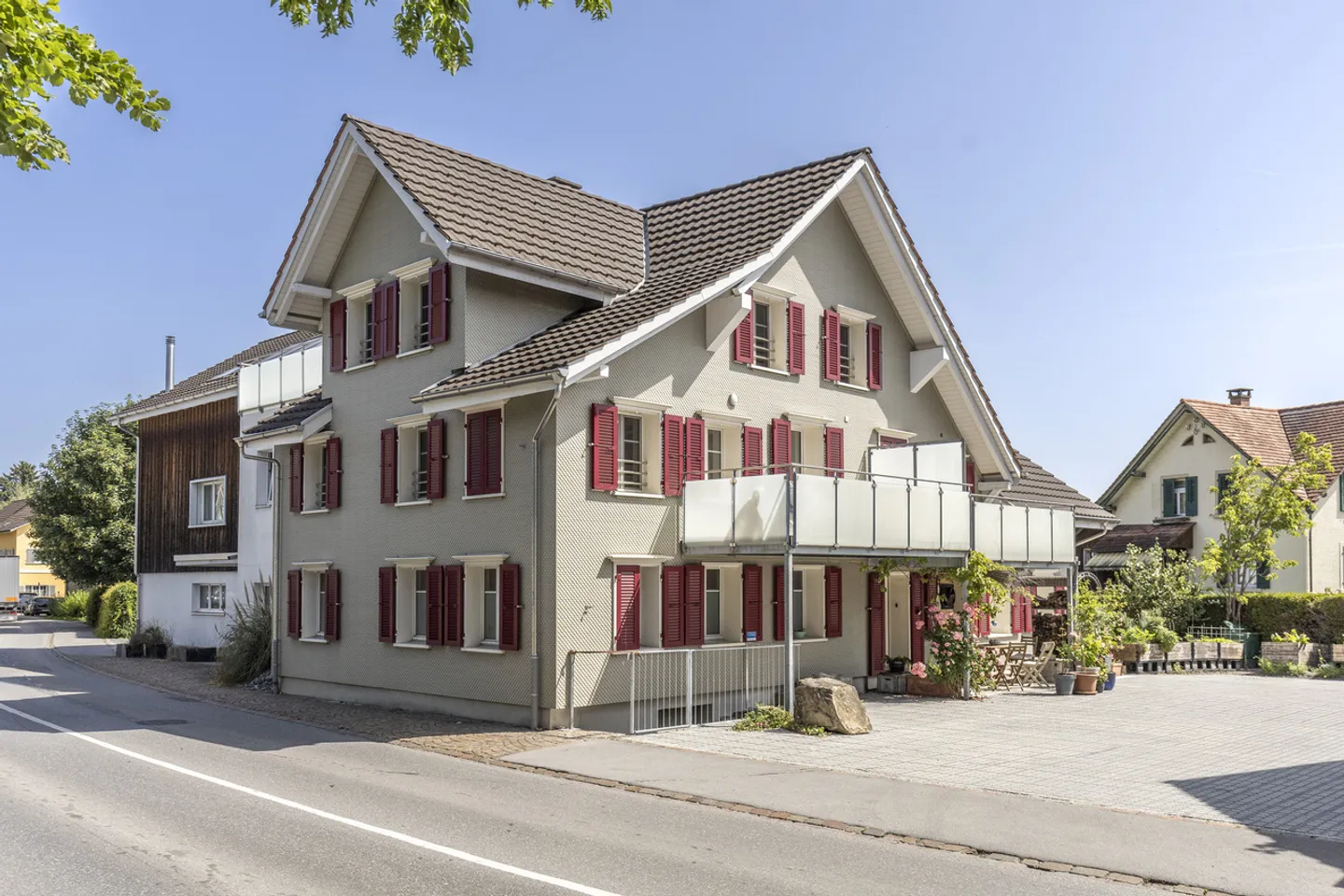 Investire e vivere - Proprietà redditizia con potenziale di occupazione da parte del proprietario - Foto 1 di 9