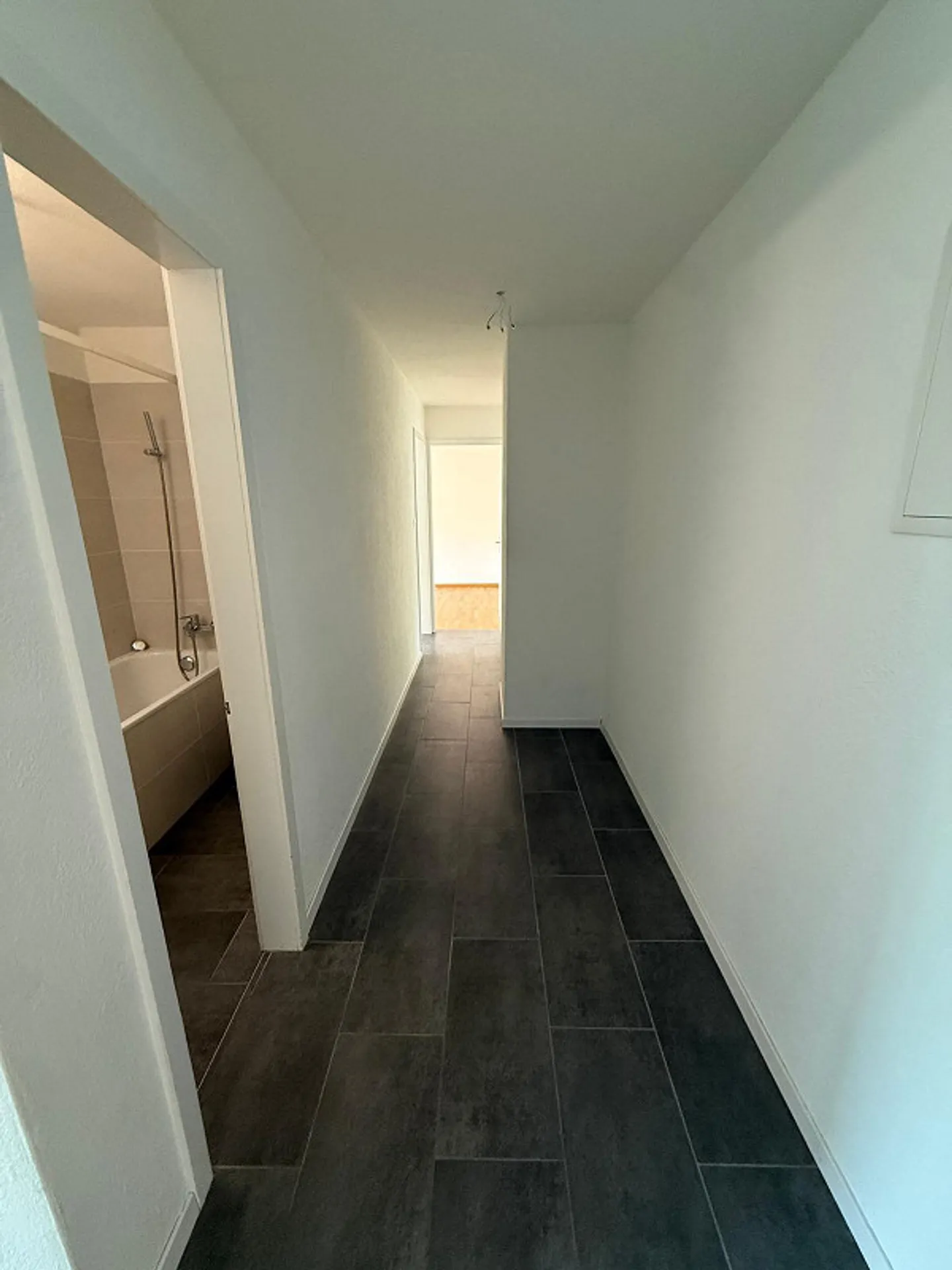 Appartement de 3,5 pièces au rez-de-chaussée - Photo 8 sur 10