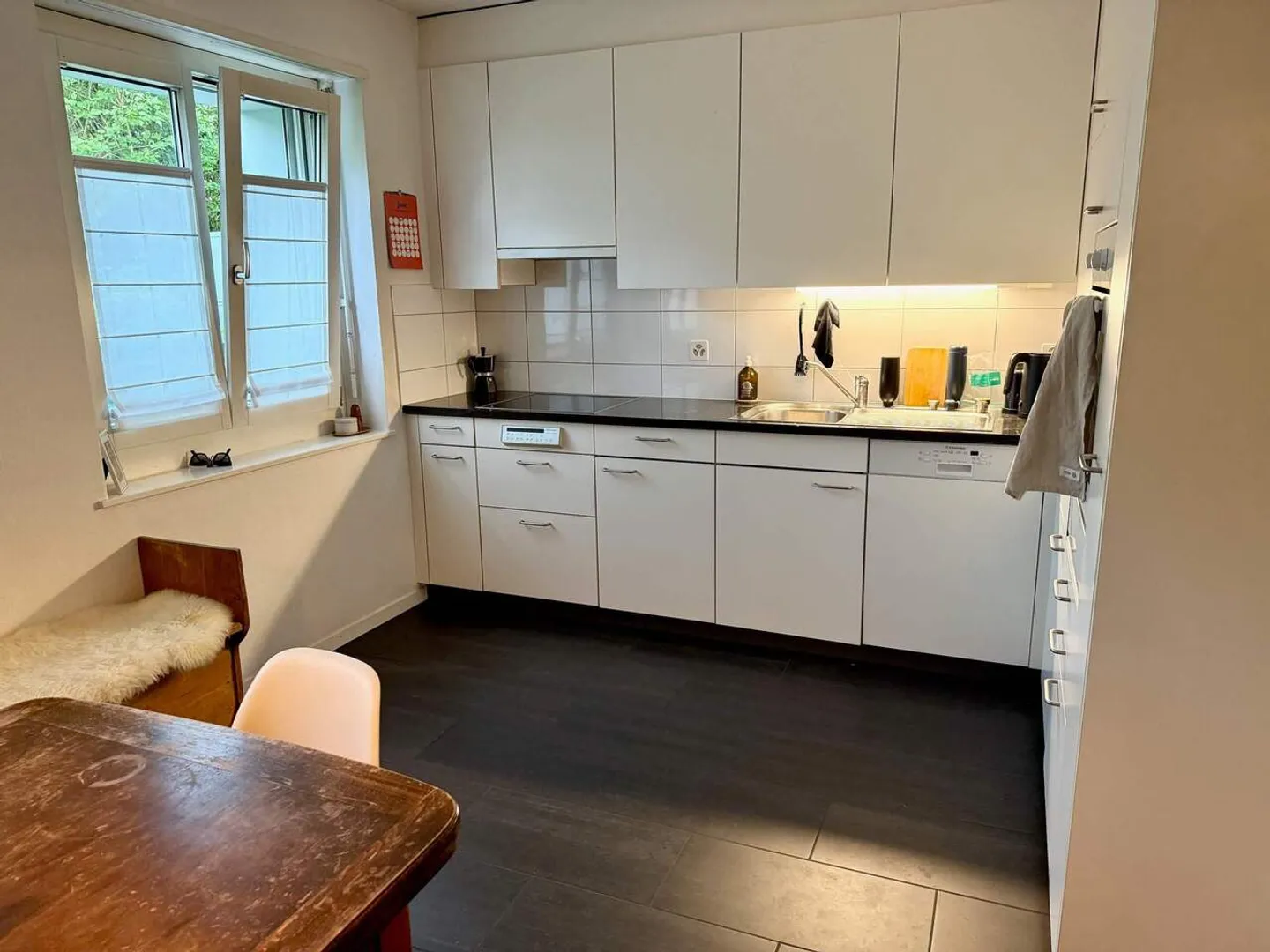 Appartement dans un emplacement calme et verdoyant - Limité jusqu'au 31.03.2028 ! - Photo 5 sur 6