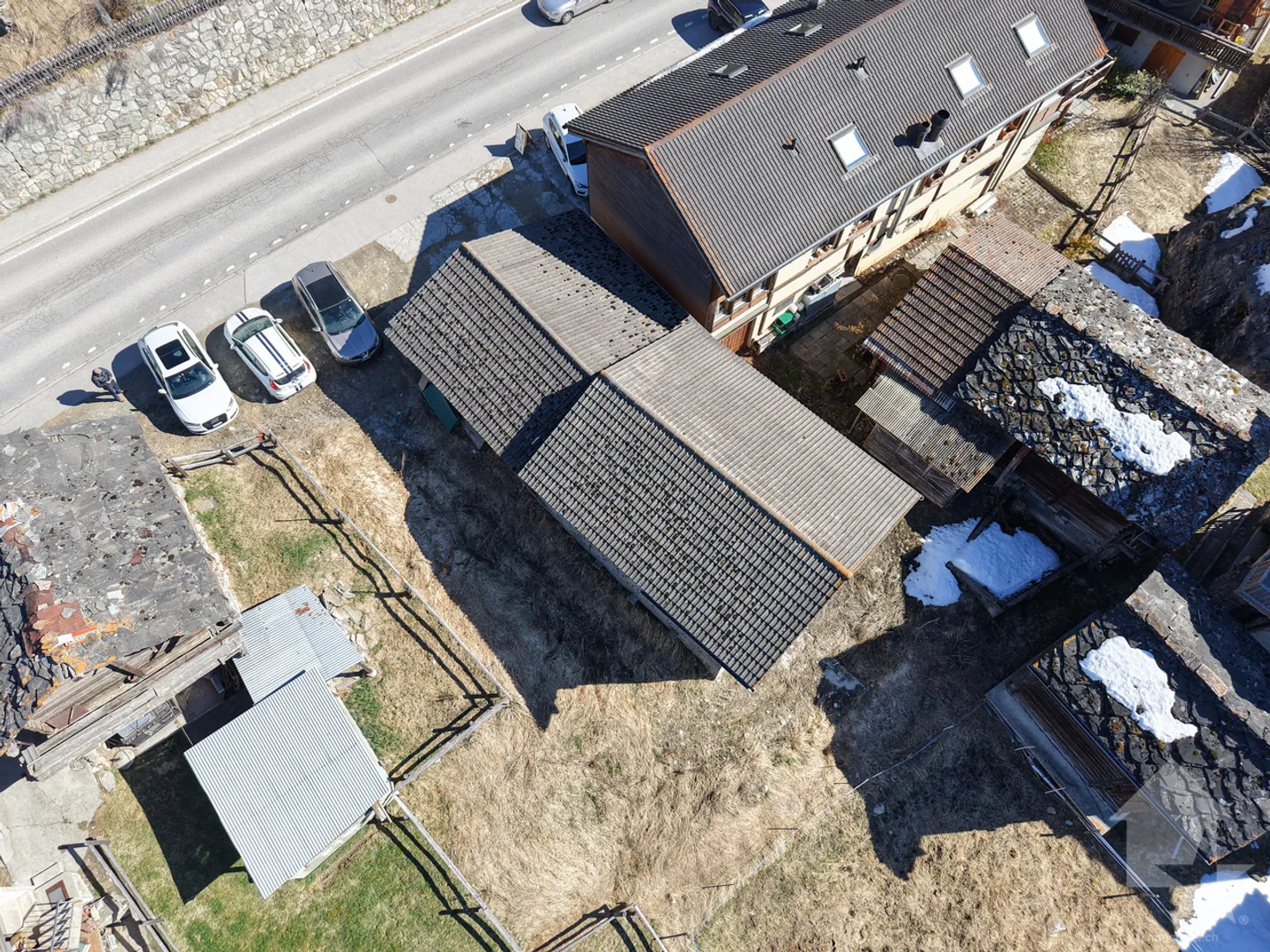 Terreno con fienile da trasformare nel centro del vecchio villaggio di Evolène - Foto 9 di 10