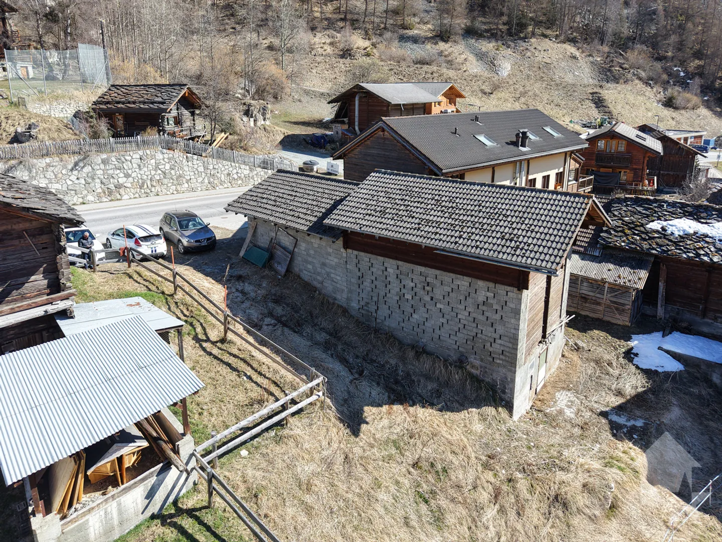 Terreno con fienile da trasformare nel centro del vecchio villaggio di Evolène - Foto 4 di 10