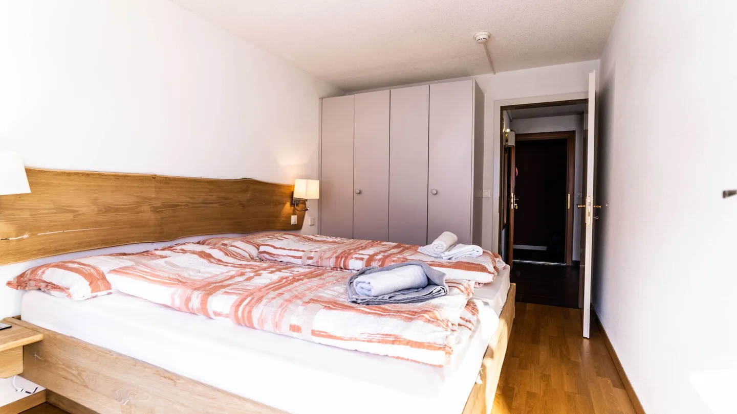 Magnifique appartement de vacances meublé avec balcon et place de parking souterrain - Photo 6 sur 11