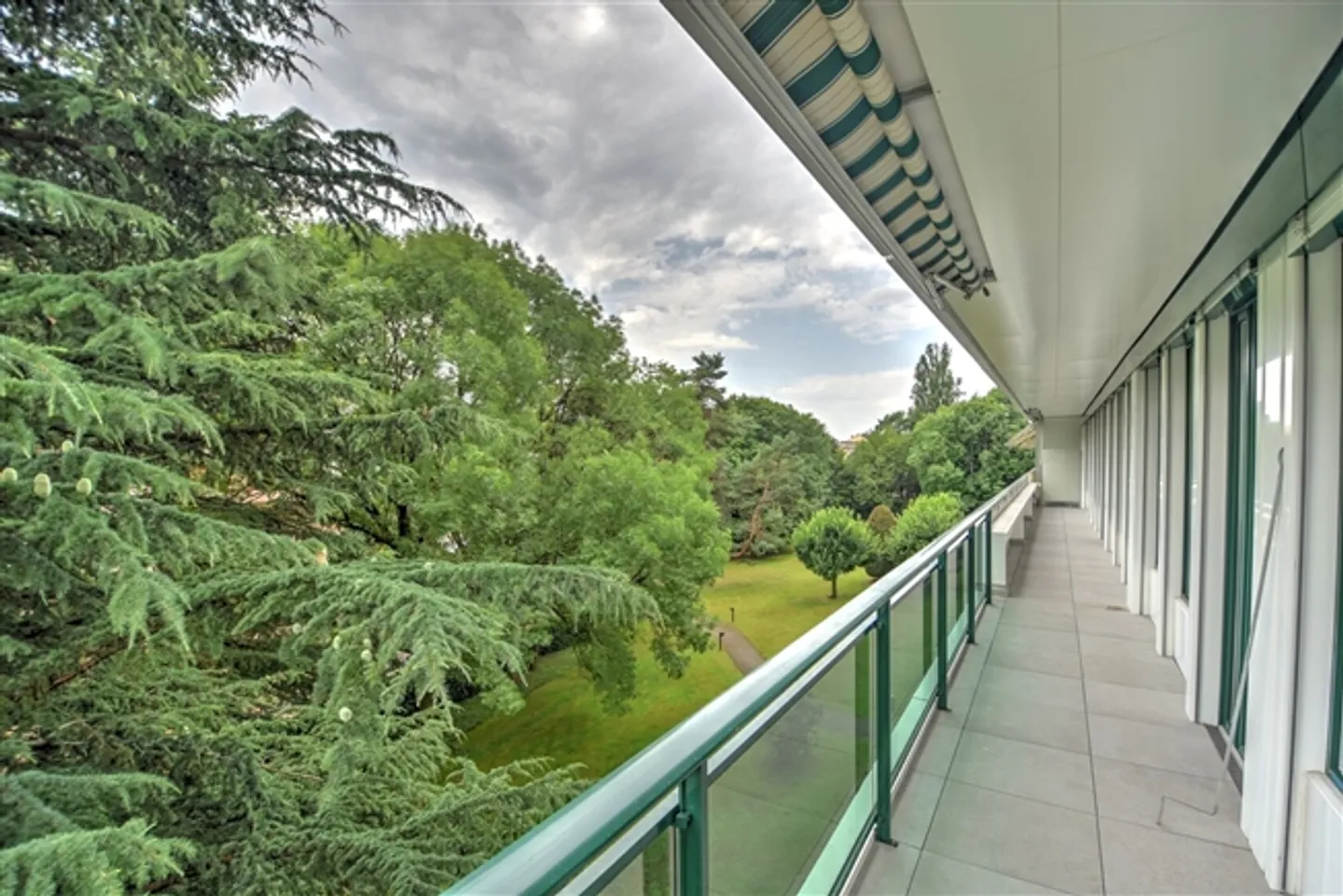 Offices for rent near the United Nations - 3rd floor - 330 m² - Photo 1 of 6