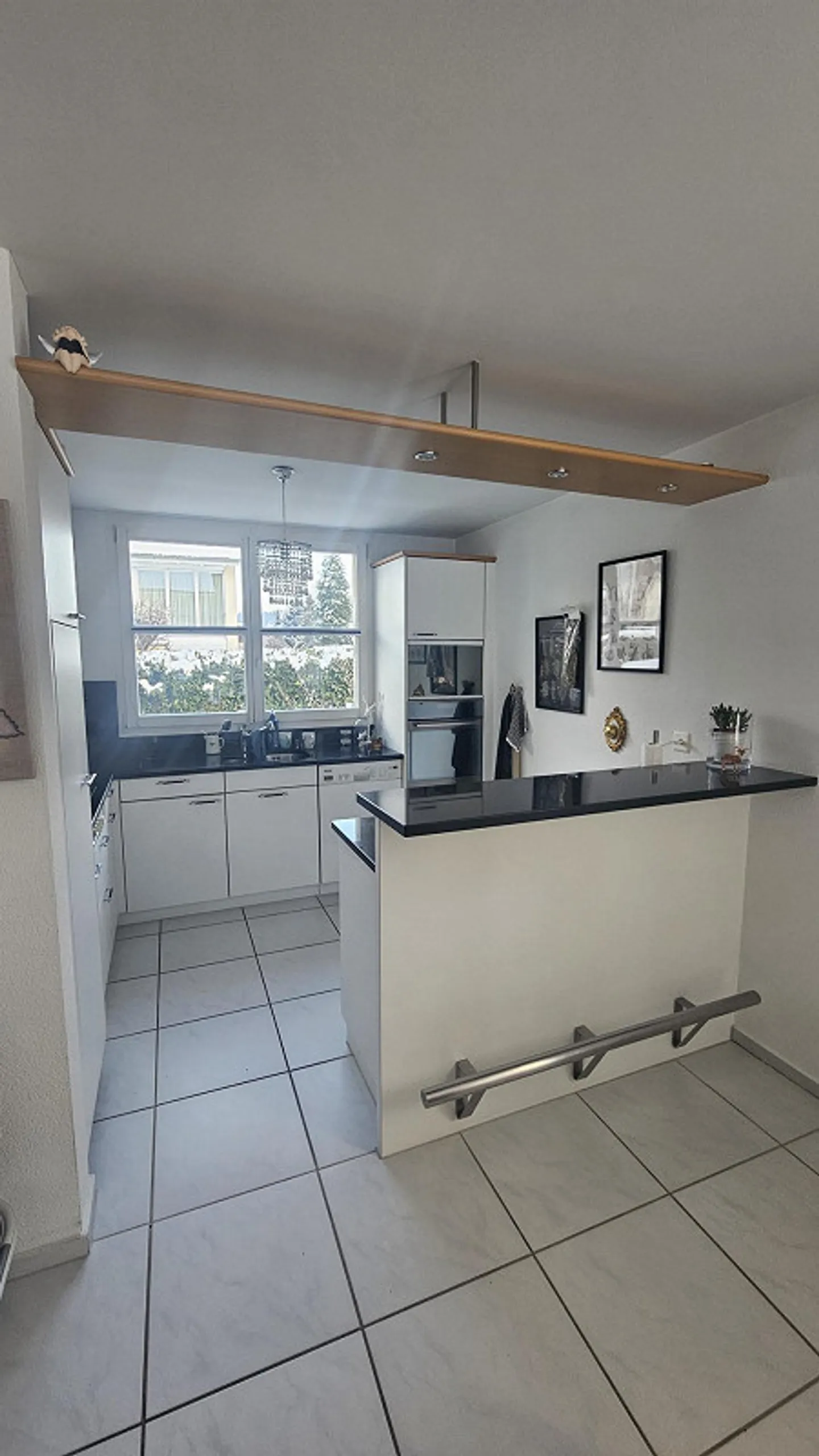 Ampia casa angolare di 5,5 stanze in una zona residenziale tranquilla a Kriens - Foto 5 di 15