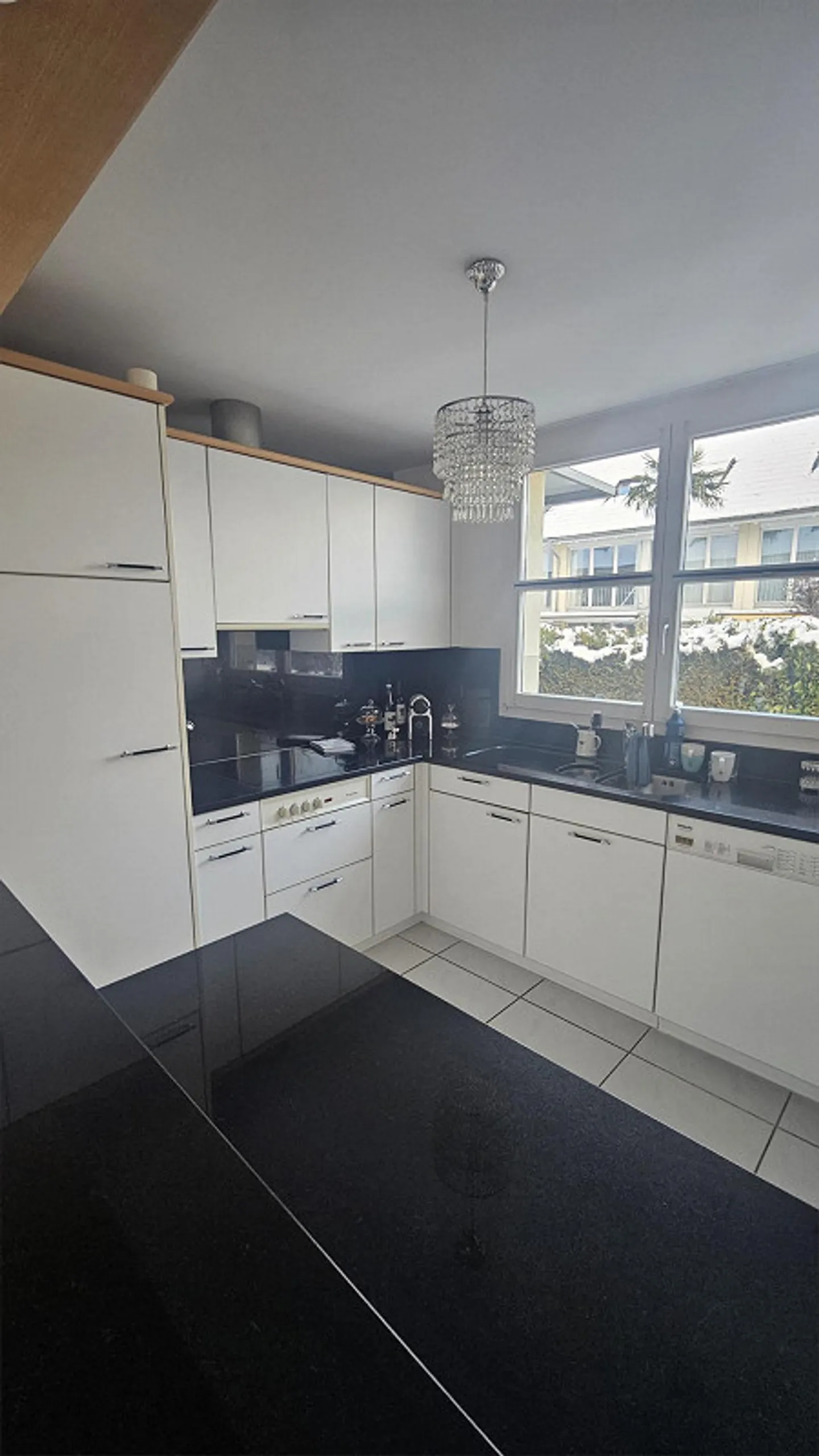 Ampia casa angolare di 5,5 stanze in una zona residenziale tranquilla a Kriens - Foto 6 di 15