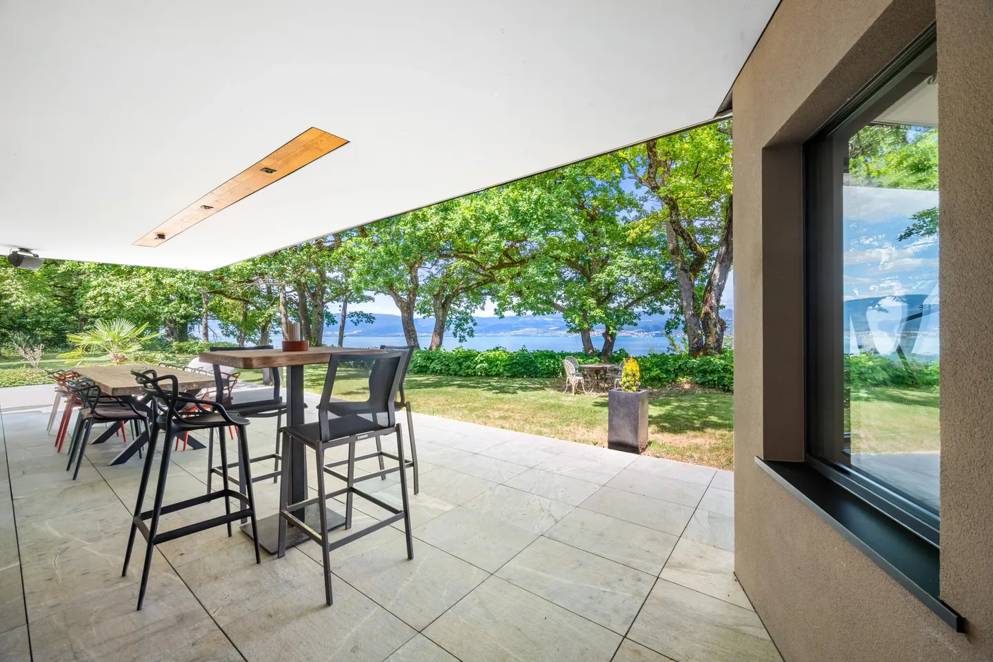 Stunning Villa with Lake View - Photo 20 of 21