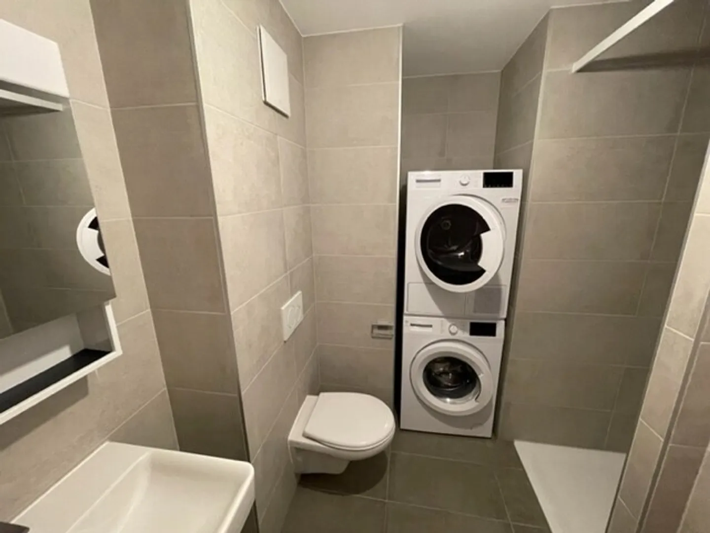 Appartement Charmant avec Vue sur la Ville - Photo 8 sur 8
