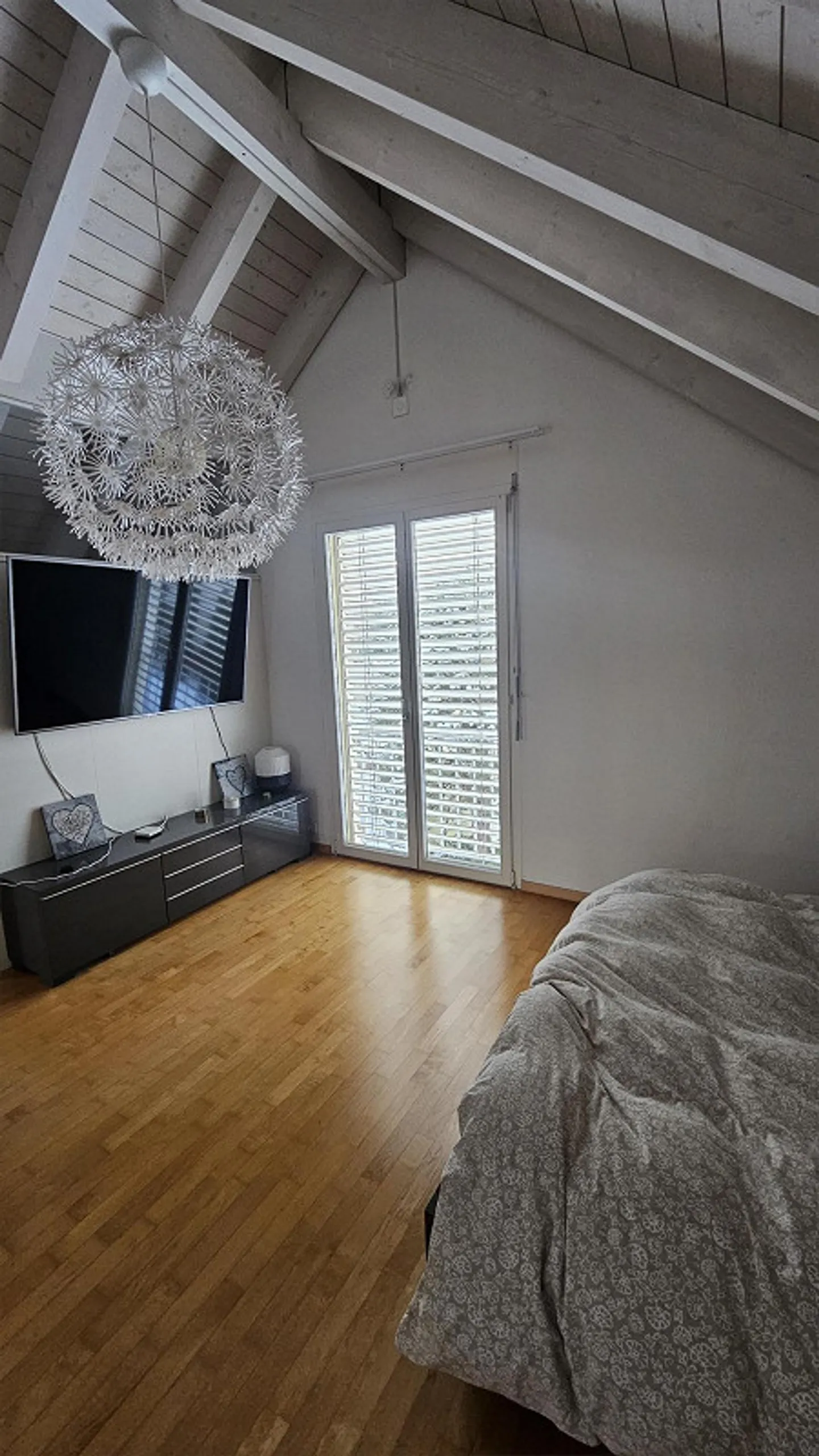 Ampia casa angolare di 5,5 stanze in una zona residenziale tranquilla a Kriens - Foto 13 di 15