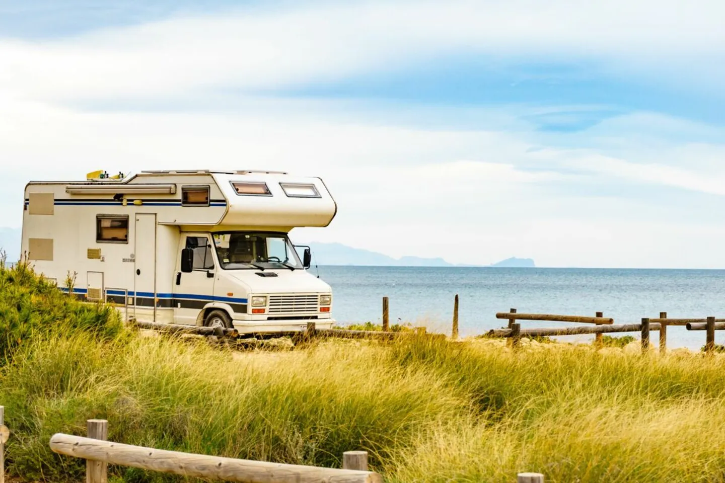 Espaces de stationnement saisonniers pour camping-cars et remorques - Photo 1 sur 6