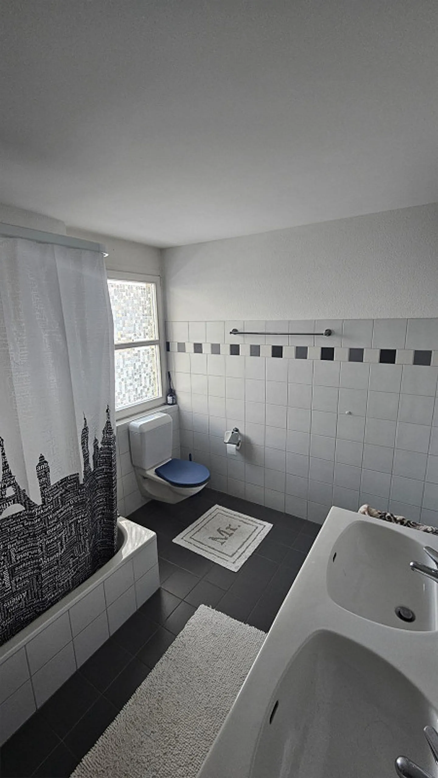 Ampia casa angolare di 5,5 stanze in una zona residenziale tranquilla a Kriens - Foto 11 di 15