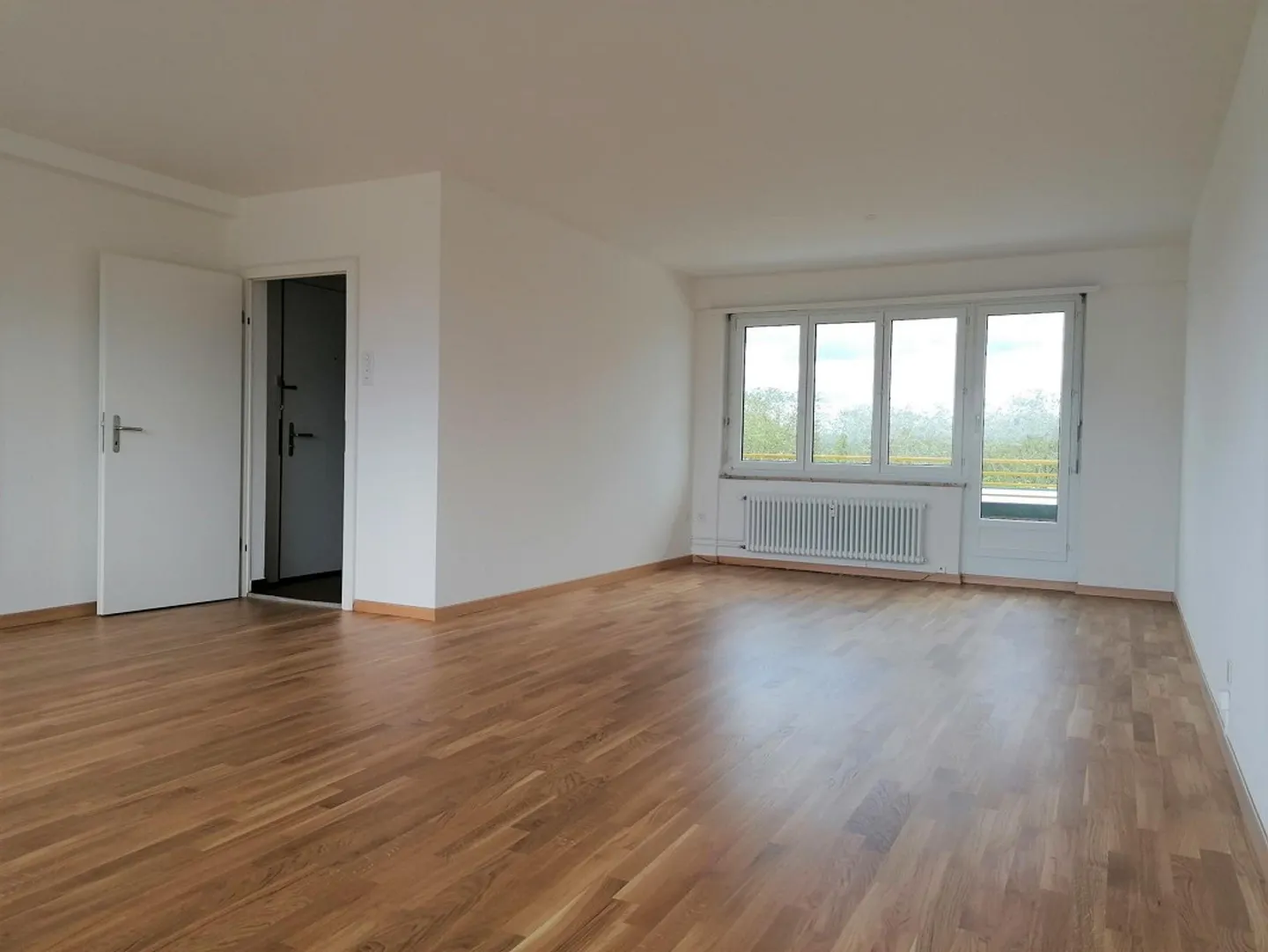 Charming Attic Apartment in Basel - Photo 4 of 9