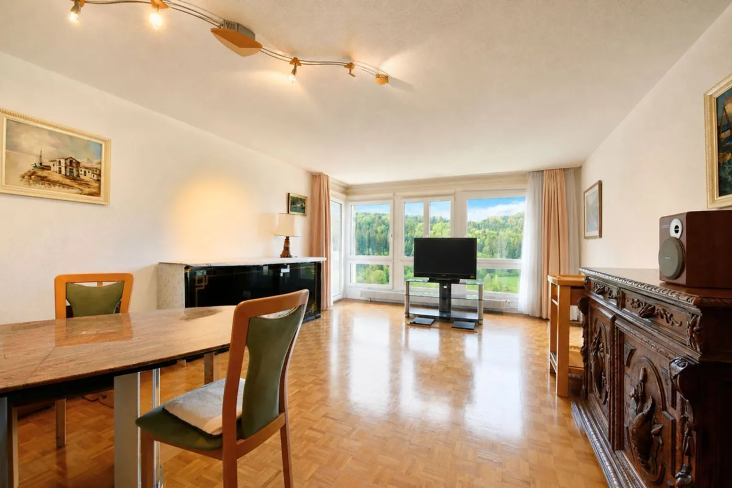 Bright attic with balcony and green view - Photo 1 of 13