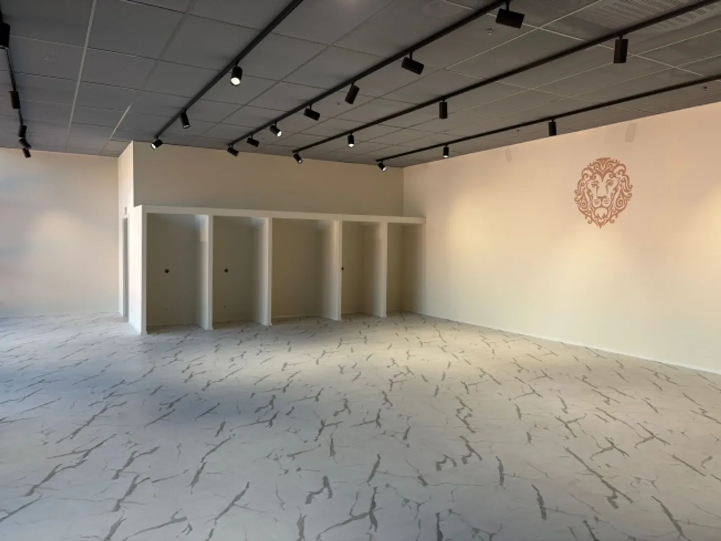 Retail space ideal for a hairdresser / beauty studio for rent - Photo 6 of 6