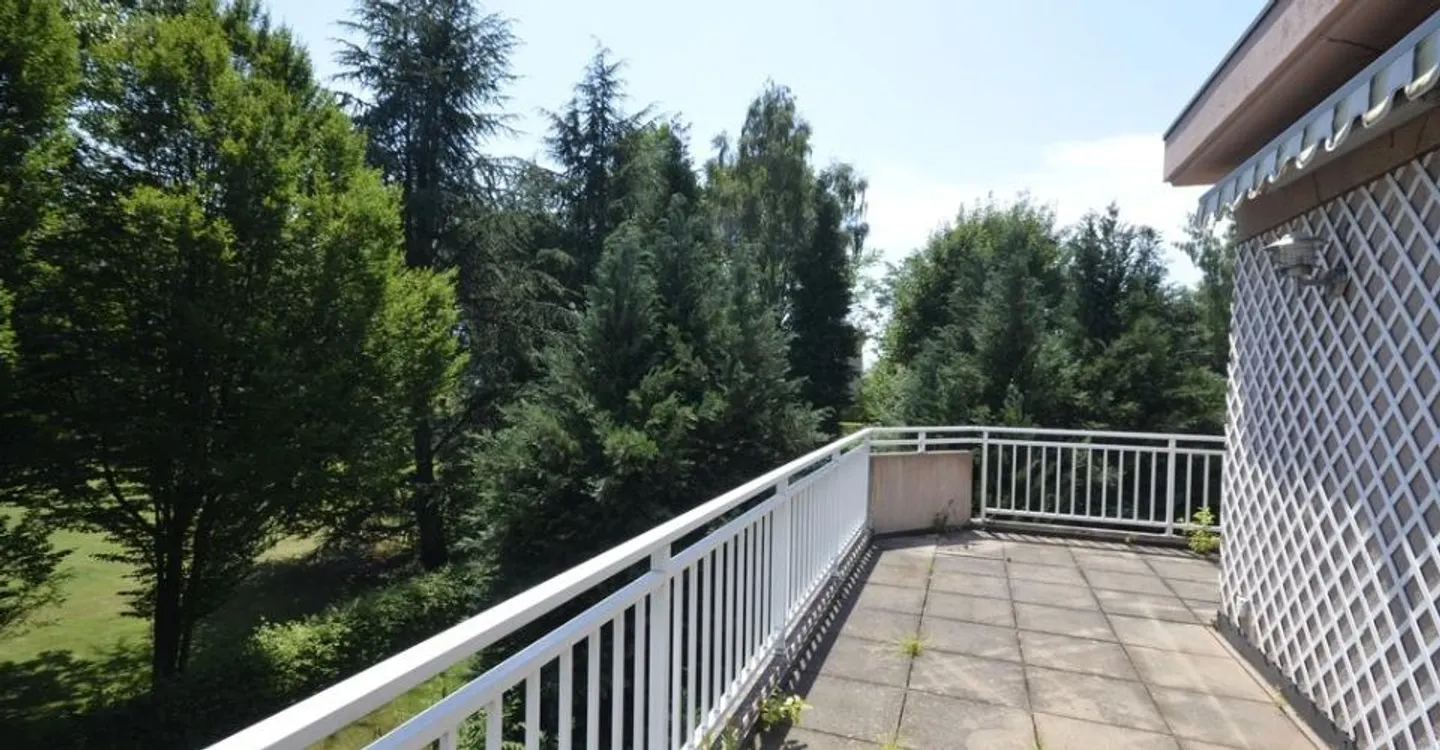 Helle 4,5 Zimmer in einer begehrten Gegend - Foto 9 von 9