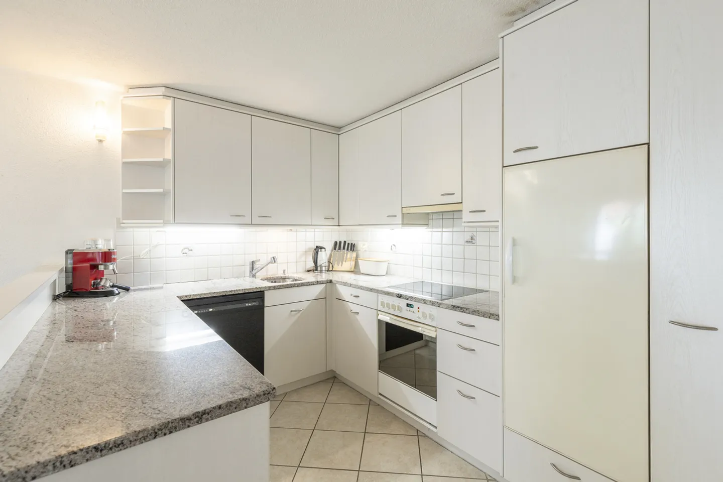 Familienfreundliches Eckhaus - Foto 3 von 7