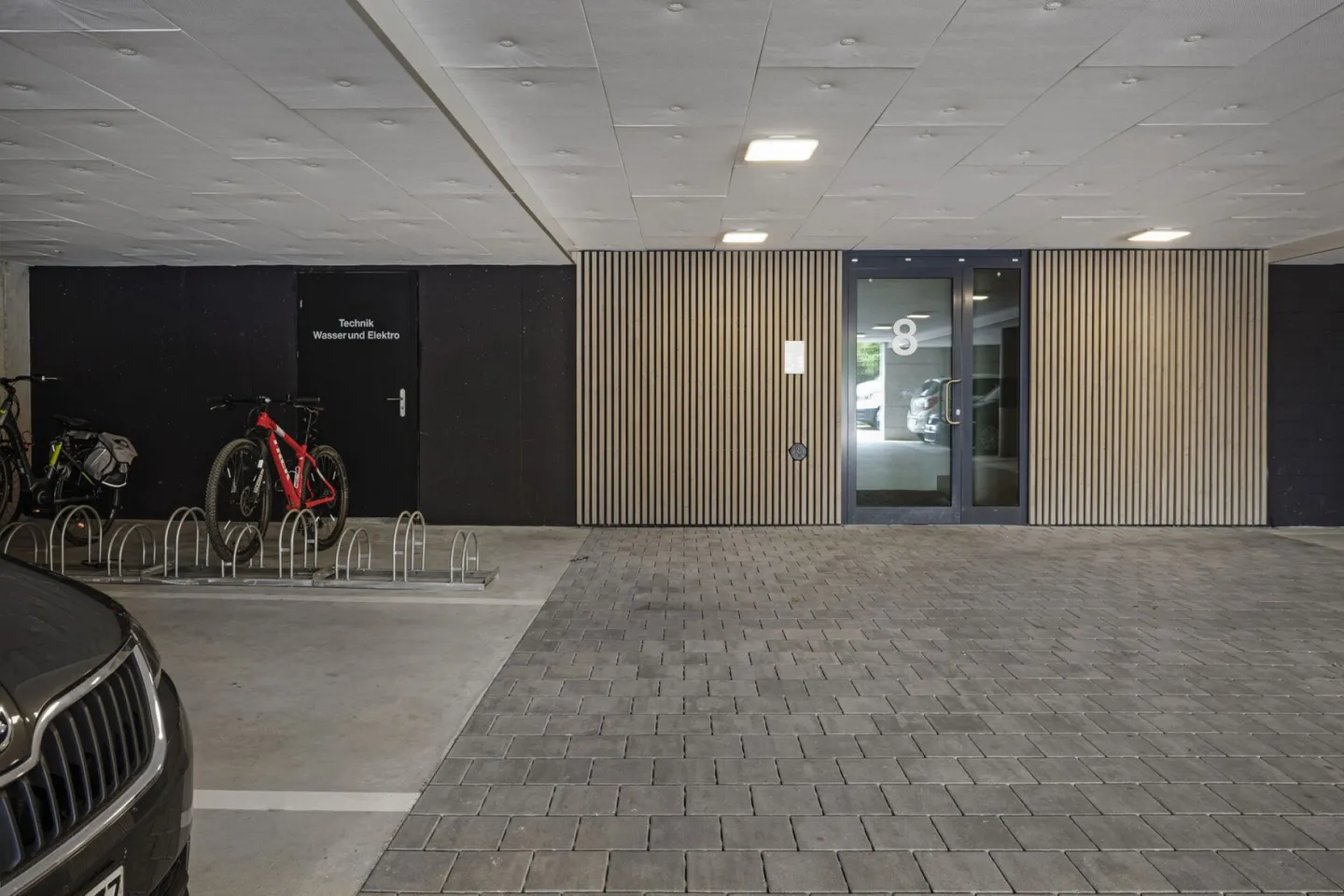 Moderne Garten Wohnung mit Parkett, entspannendem Sitzplatz und wunderschöner Aussicht - Foto 9 von 10